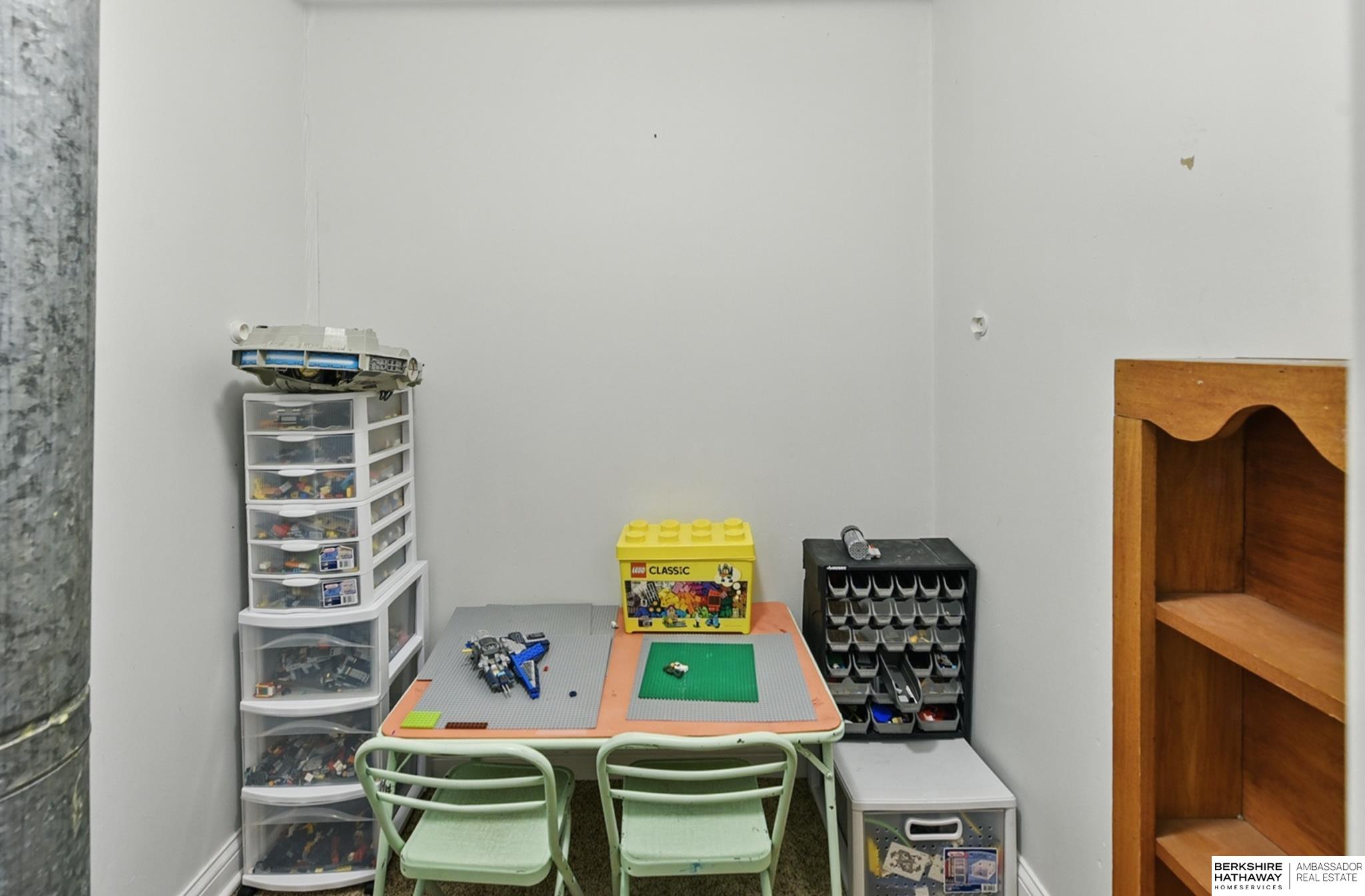 Omaha, Nebraska 68137, United States, 5 Bedrooms Bedrooms, ,3 BathroomsBathrooms,Residential,Active,141192