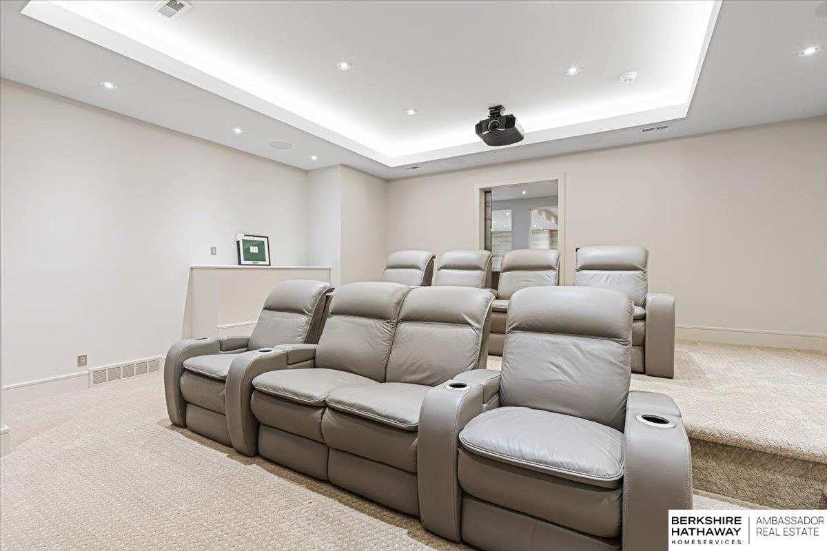 Omaha, Nebraska 68132, United States, 4 Bedrooms Bedrooms, ,6 BathroomsBathrooms,Residential,Active,159341