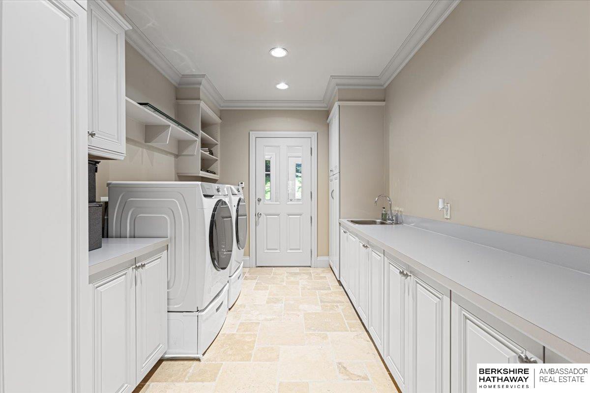 Omaha, Nebraska 68132, United States, 4 Bedrooms Bedrooms, ,6 BathroomsBathrooms,Residential,Active,159341