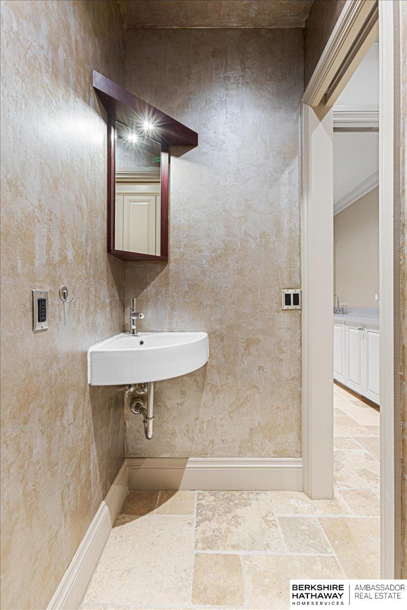 Omaha, Nebraska 68132, United States, 4 Bedrooms Bedrooms, ,6 BathroomsBathrooms,Residential,Active,159341