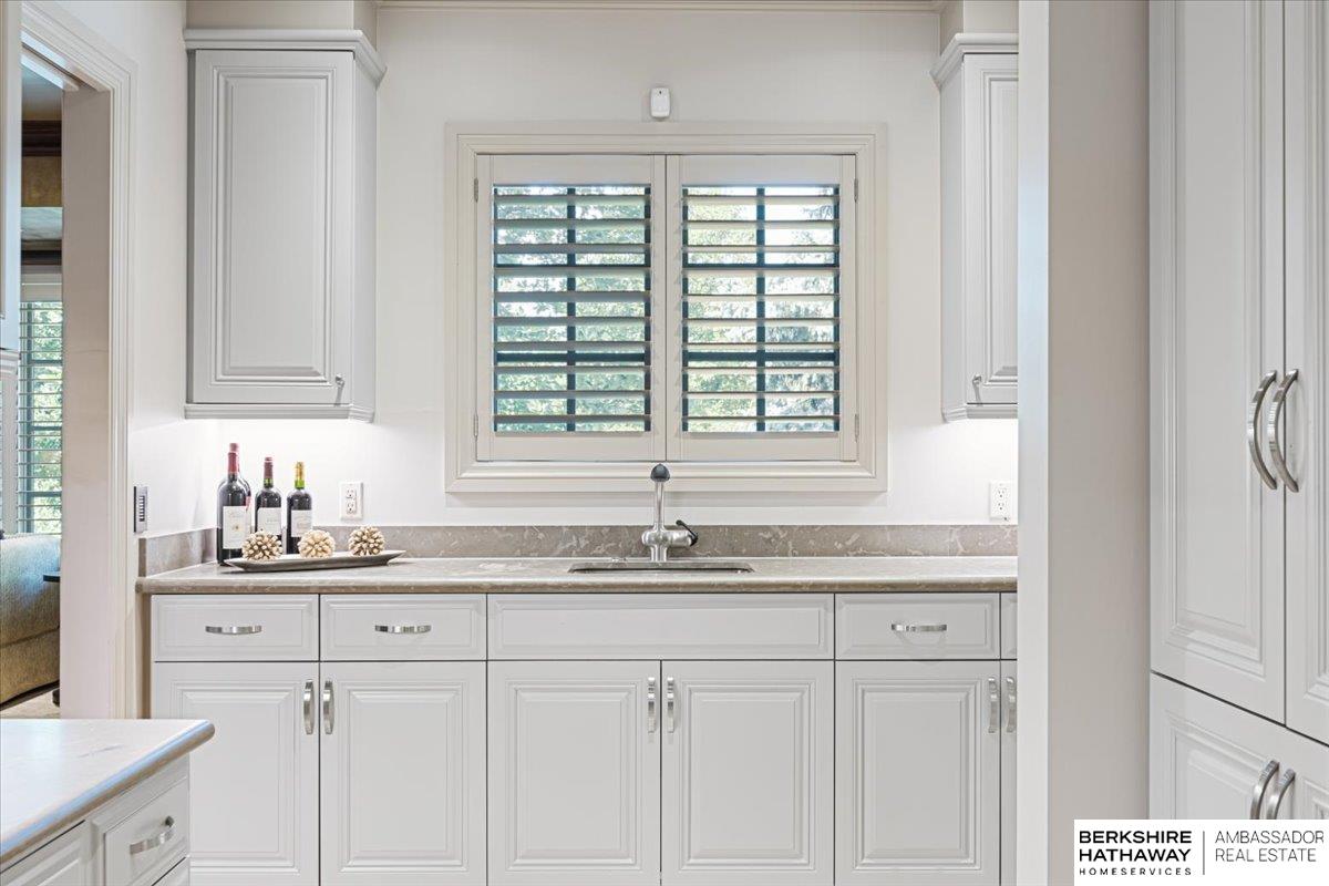 Omaha, Nebraska 68132, United States, 4 Bedrooms Bedrooms, ,6 BathroomsBathrooms,Residential,Active,159341