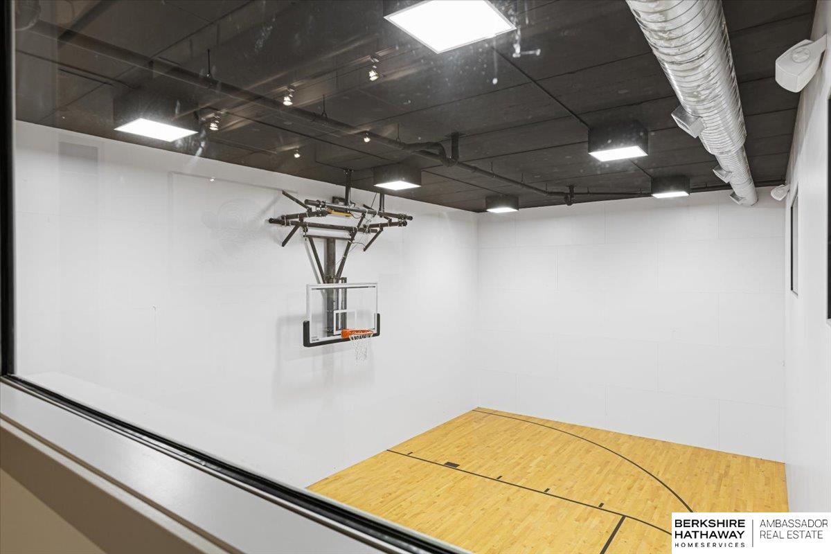 Omaha, Nebraska 68132, United States, 4 Bedrooms Bedrooms, ,6 BathroomsBathrooms,Residential,Active,159341