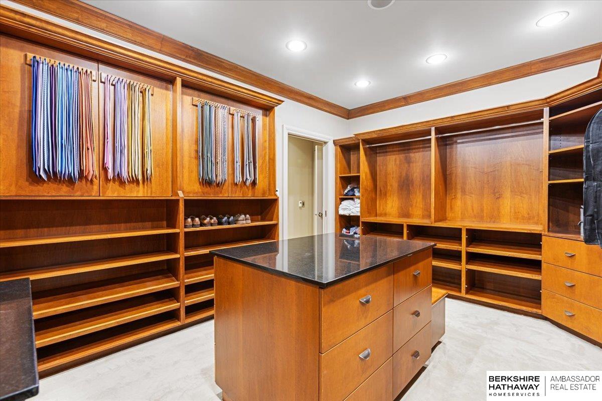 Omaha, Nebraska 68132, United States, 4 Bedrooms Bedrooms, ,6 BathroomsBathrooms,Residential,Active,159341