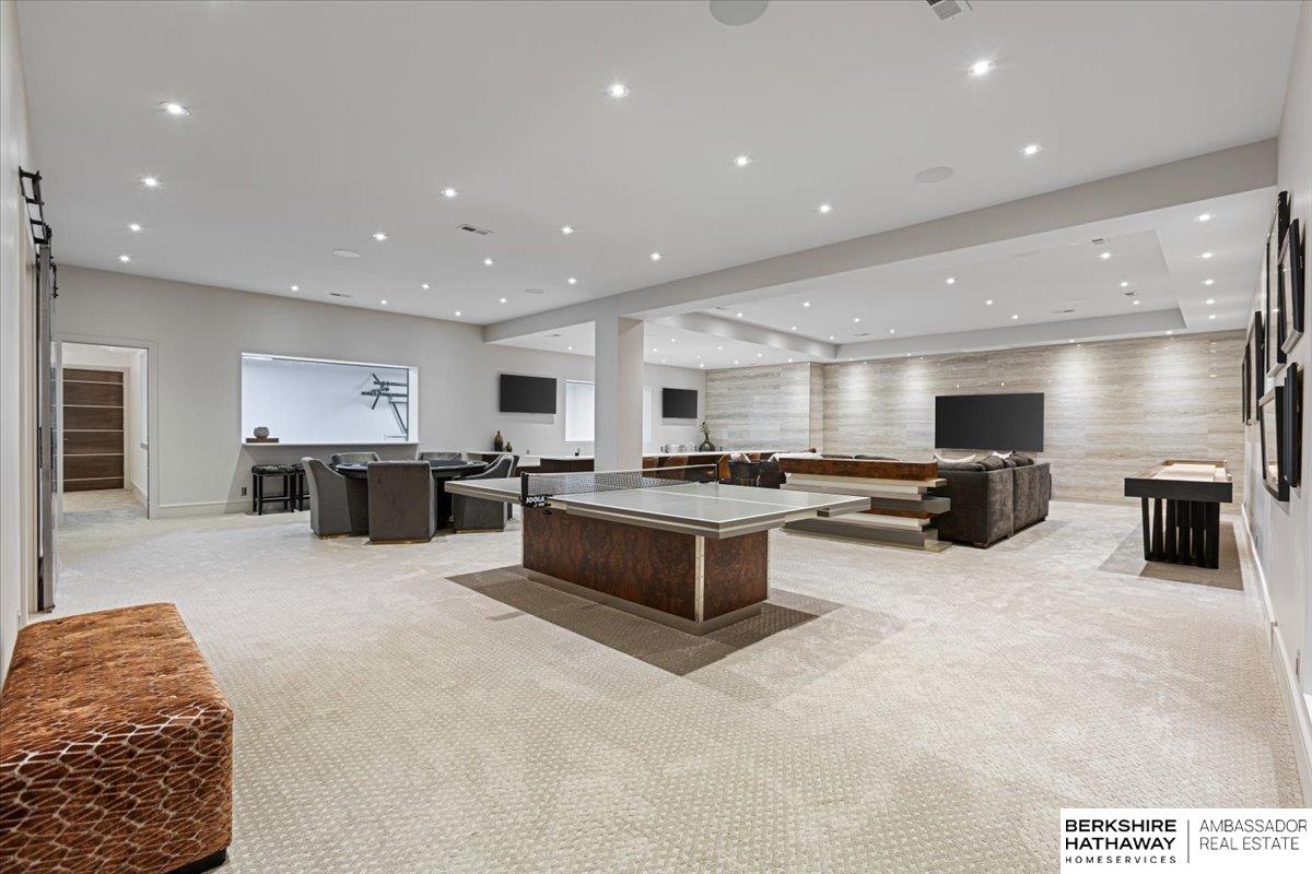 Omaha, Nebraska 68132, United States, 4 Bedrooms Bedrooms, ,6 BathroomsBathrooms,Residential,Active,159341