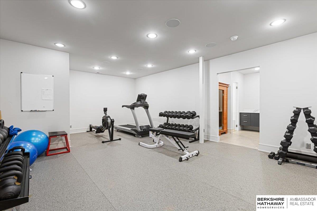 Omaha, Nebraska 68132, United States, 4 Bedrooms Bedrooms, ,6 BathroomsBathrooms,Residential,Active,159341