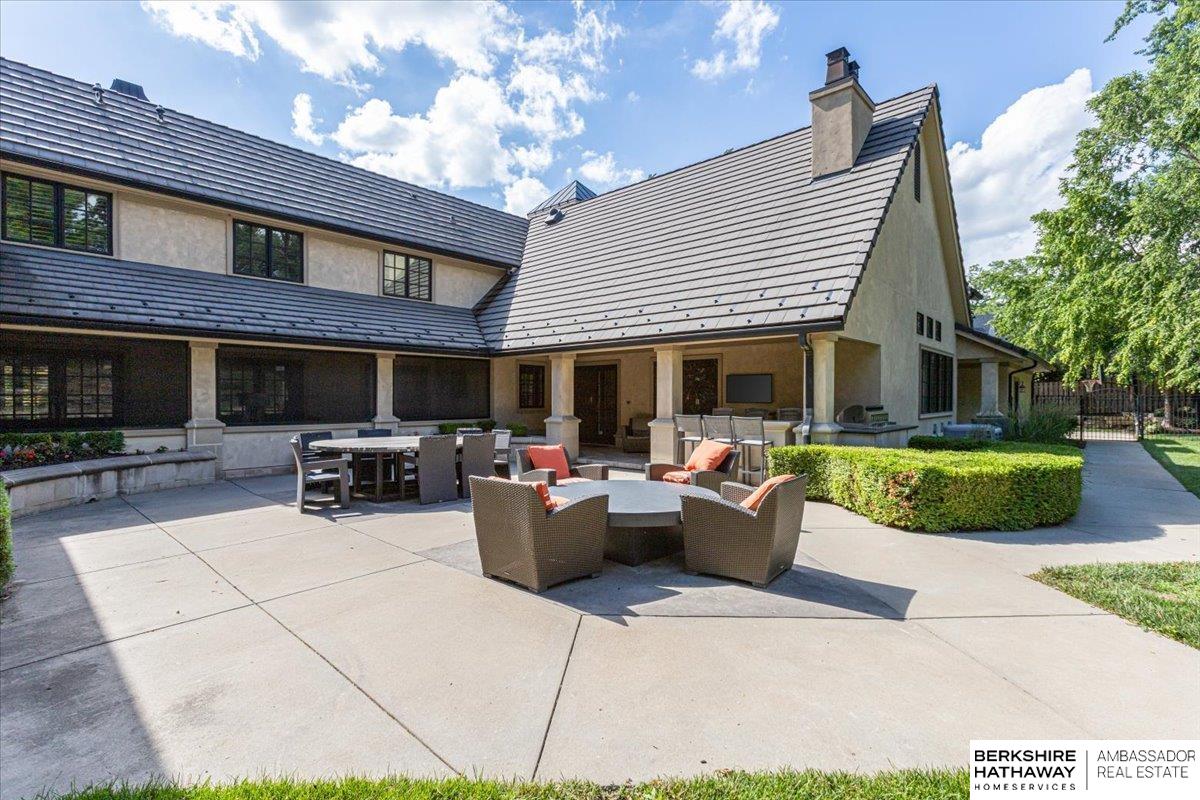 Omaha, Nebraska 68132, United States, 4 Bedrooms Bedrooms, ,6 BathroomsBathrooms,Residential,Active,159341