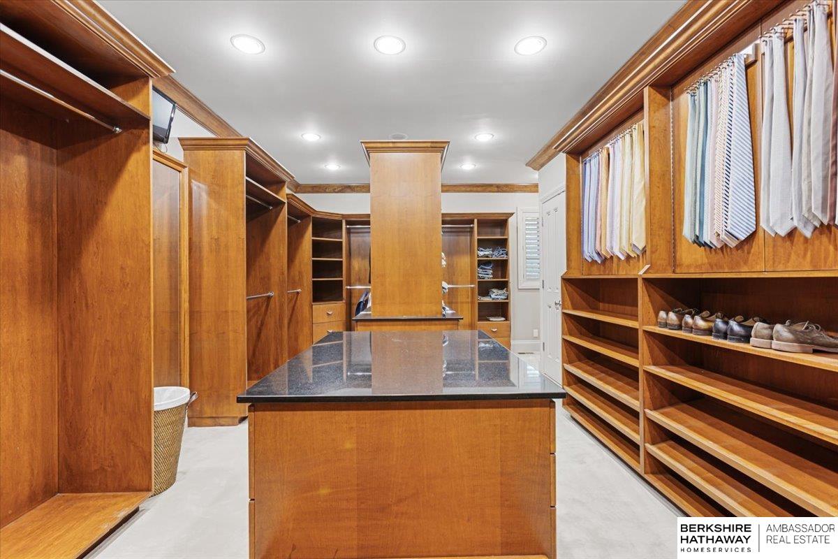 Omaha, Nebraska 68132, United States, 4 Bedrooms Bedrooms, ,6 BathroomsBathrooms,Residential,Active,159341