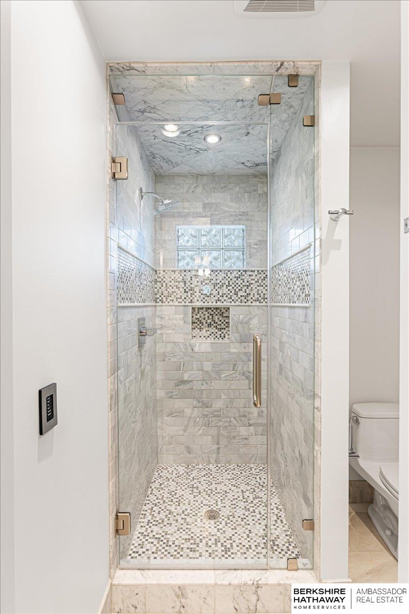 Omaha, Nebraska 68132, United States, 4 Bedrooms Bedrooms, ,6 BathroomsBathrooms,Residential,Active,159341