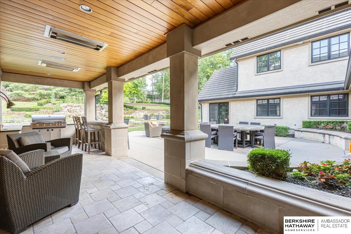 Omaha, Nebraska 68132, United States, 4 Bedrooms Bedrooms, ,6 BathroomsBathrooms,Residential,Active,159341