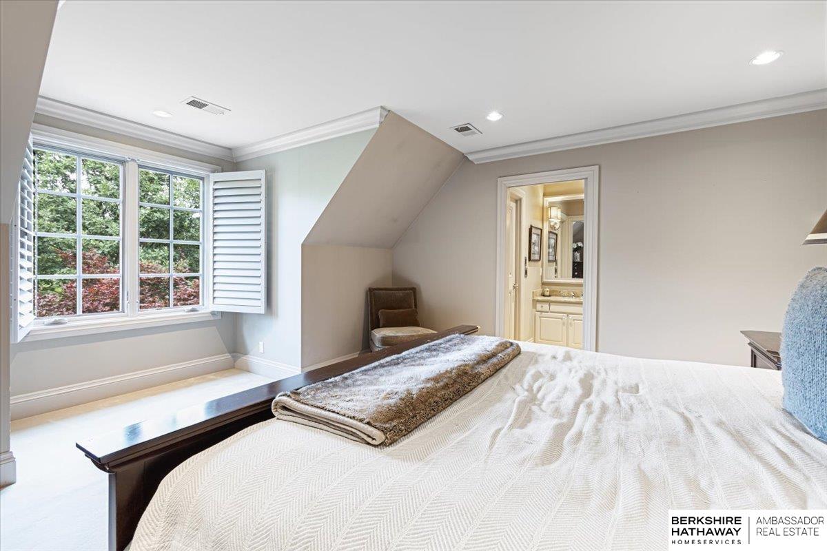 Omaha, Nebraska 68132, United States, 4 Bedrooms Bedrooms, ,6 BathroomsBathrooms,Residential,Active,159341