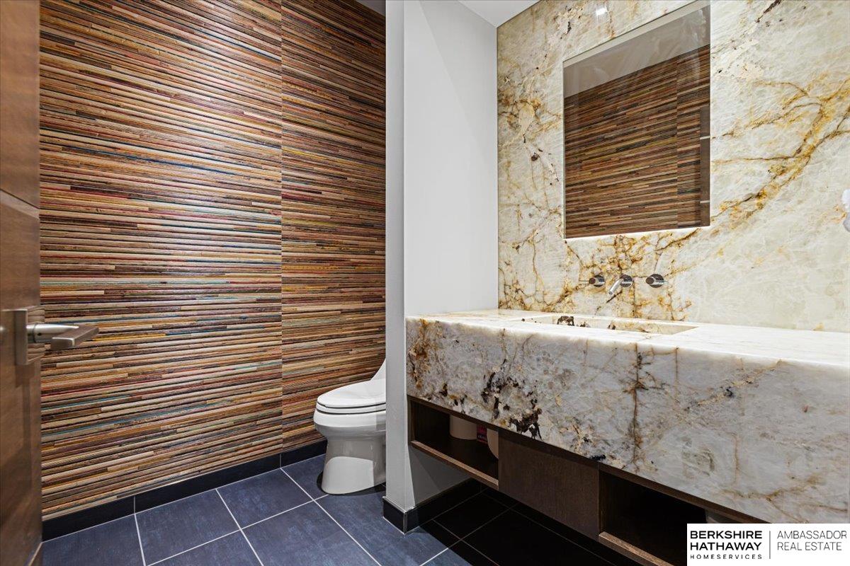 Omaha, Nebraska 68132, United States, 4 Bedrooms Bedrooms, ,6 BathroomsBathrooms,Residential,Active,159341