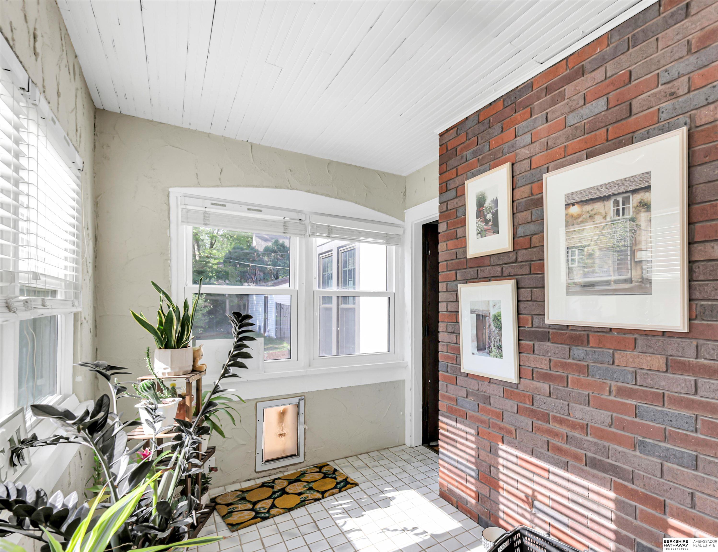 Omaha, Nebraska 68132, United States, 4 Bedrooms Bedrooms, ,2 BathroomsBathrooms,Residential,Pending,183491