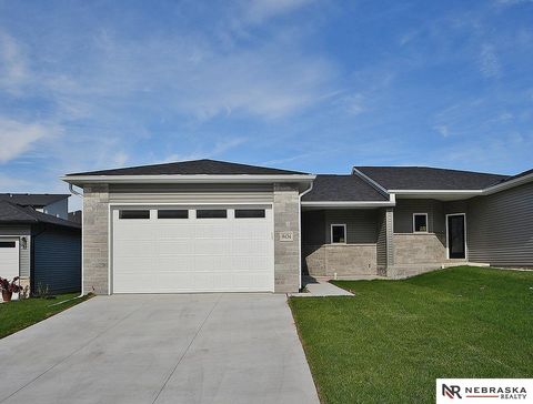 Photo of 9434 Duckhorn Drive, Lincoln, NE 68526 (MLS # 22532175)