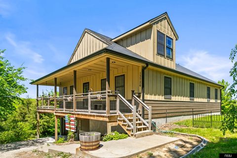 Photo of 13726 Wallace Drive, Plattsmouth, NE 68048 (MLS # 22613173)
