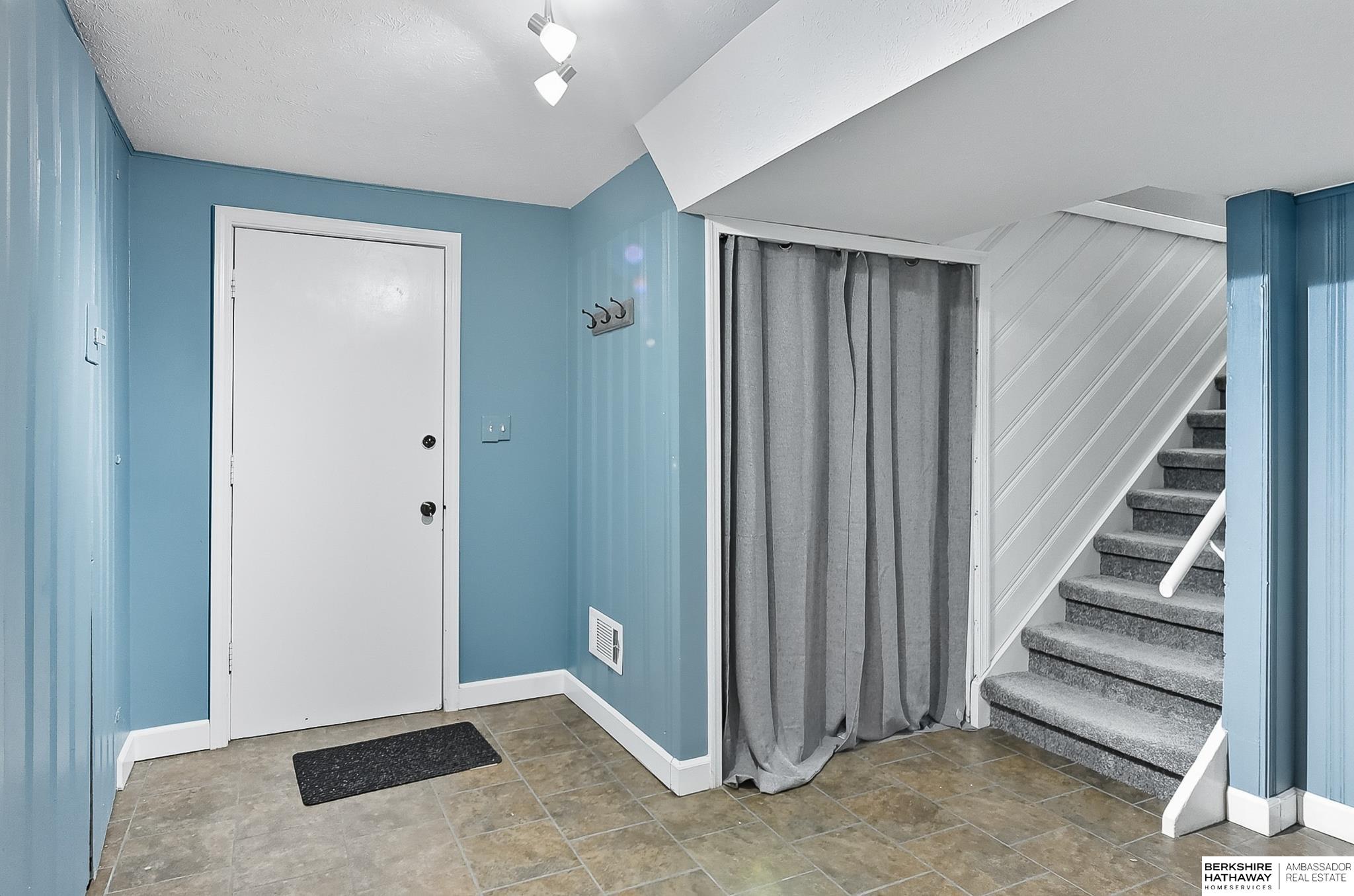 Omaha, Nebraska 68144, United States, 3 Bedrooms Bedrooms, ,1 BathroomBathrooms,Residential,Active,223167