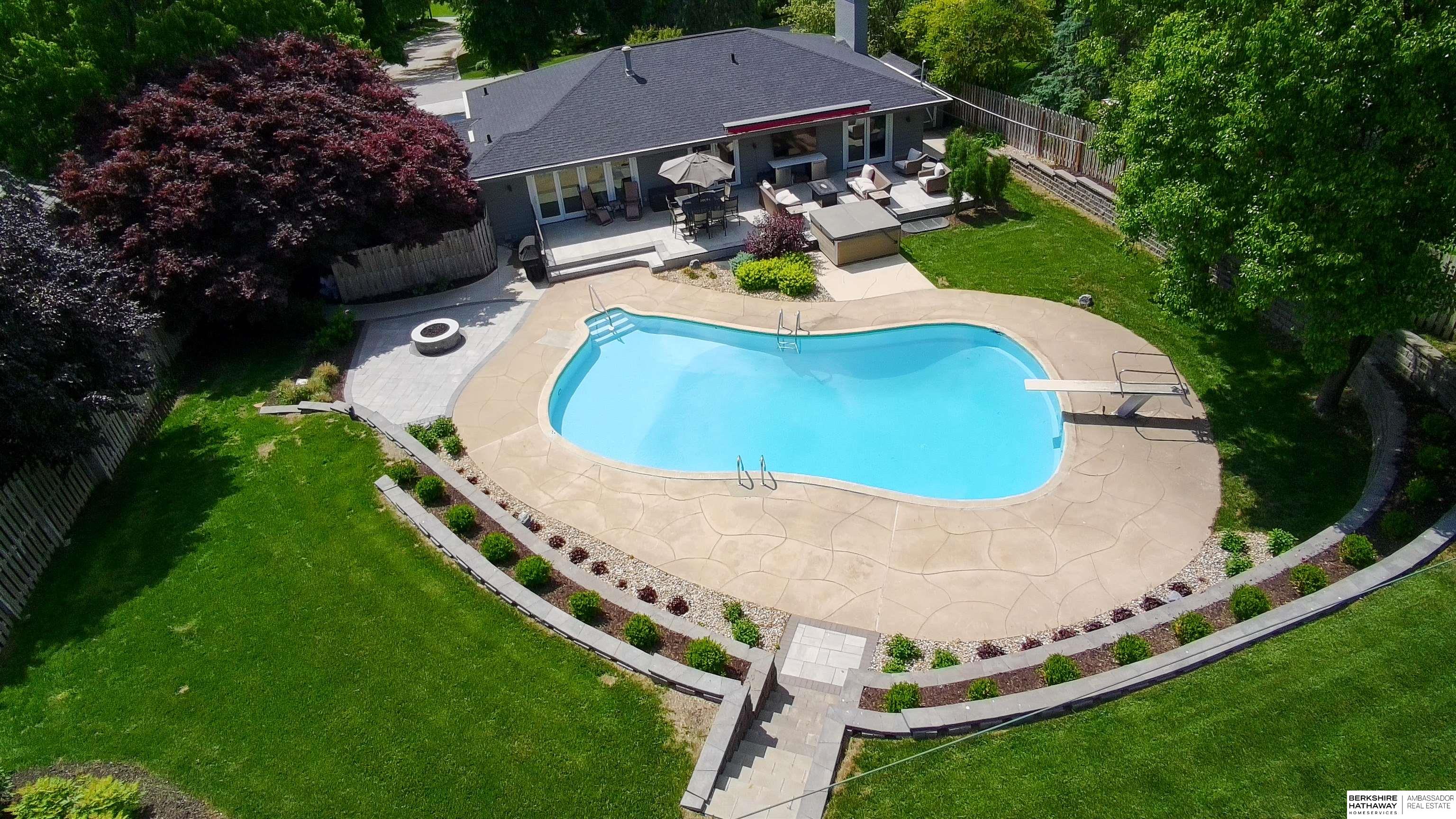 Omaha, Nebraska 68124, United States, 3 Bedrooms Bedrooms, ,3 BathroomsBathrooms,Residential,Active,116618