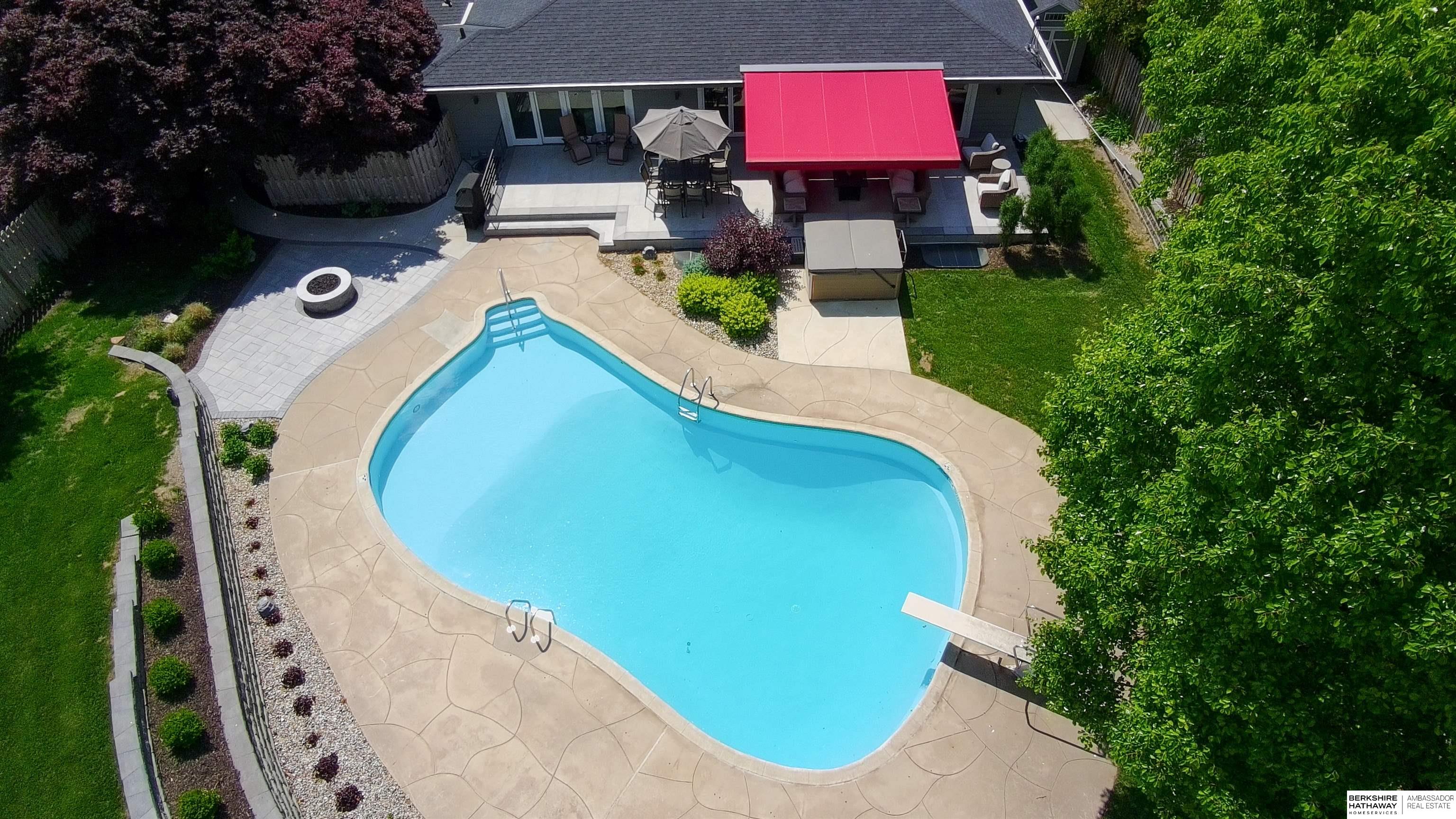 Omaha, Nebraska 68124, United States, 3 Bedrooms Bedrooms, ,3 BathroomsBathrooms,Residential,Active,116618