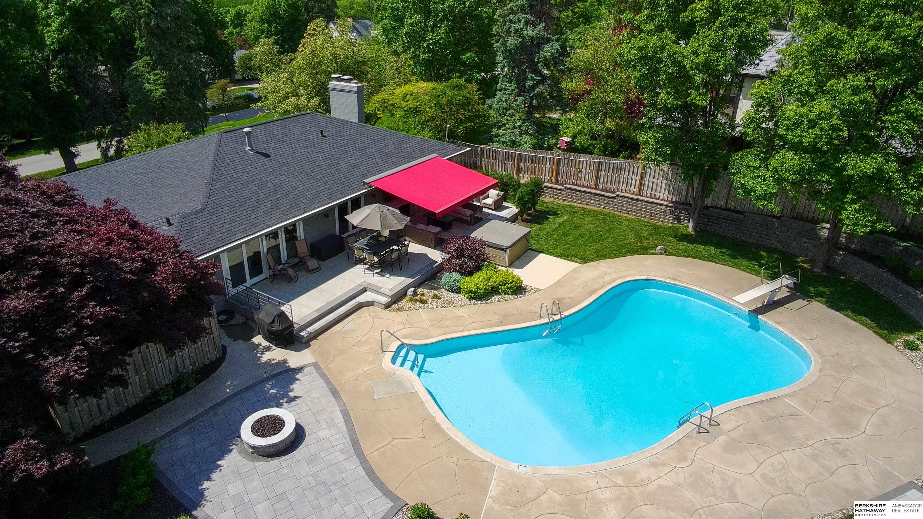 Omaha, Nebraska 68124, United States, 3 Bedrooms Bedrooms, ,3 BathroomsBathrooms,Residential,Active,116618