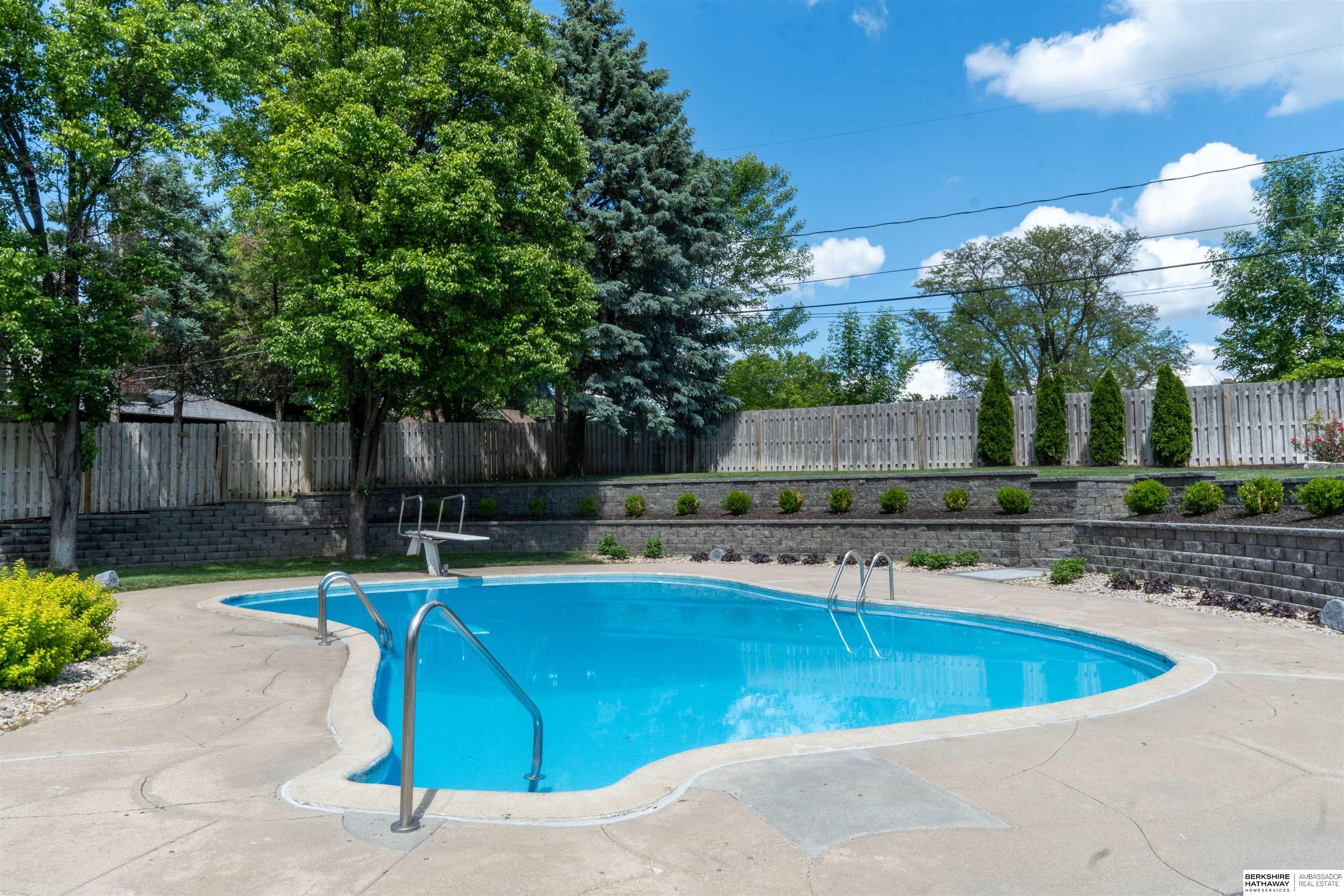 Omaha, Nebraska 68124, United States, 3 Bedrooms Bedrooms, ,3 BathroomsBathrooms,Residential,Active,116618