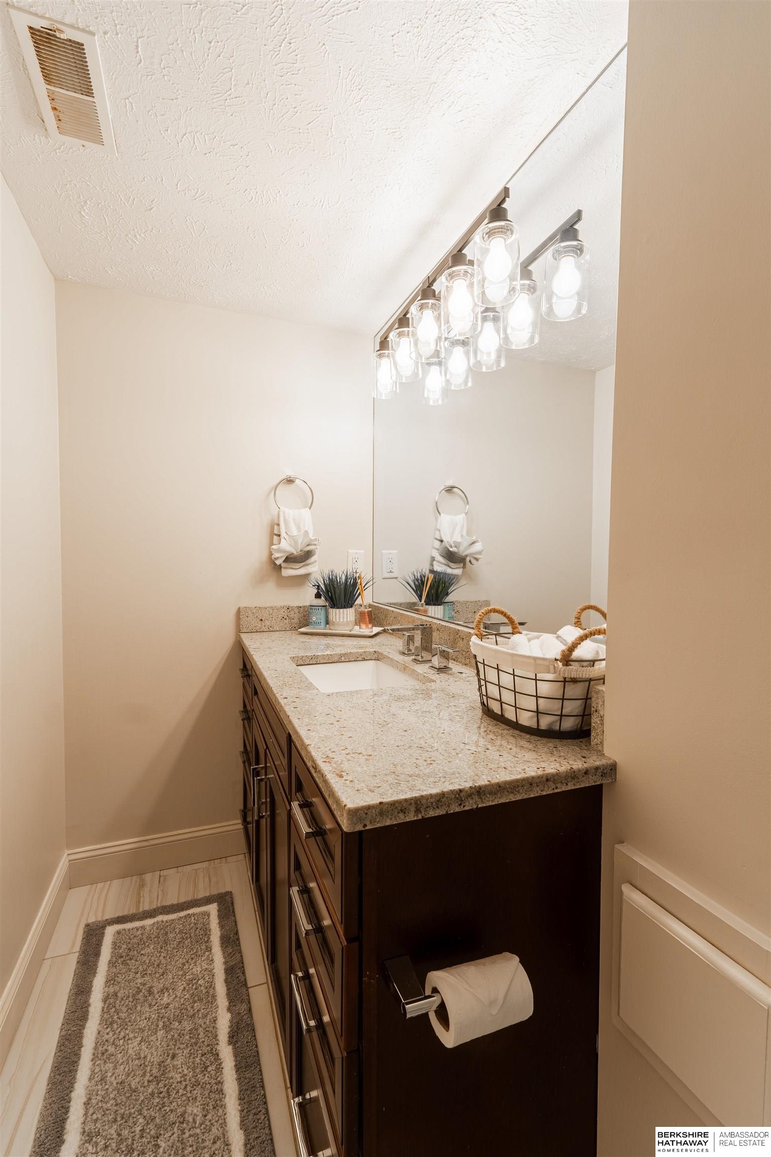 Omaha, Nebraska 68124, United States, 3 Bedrooms Bedrooms, ,3 BathroomsBathrooms,Residential,Active,116618