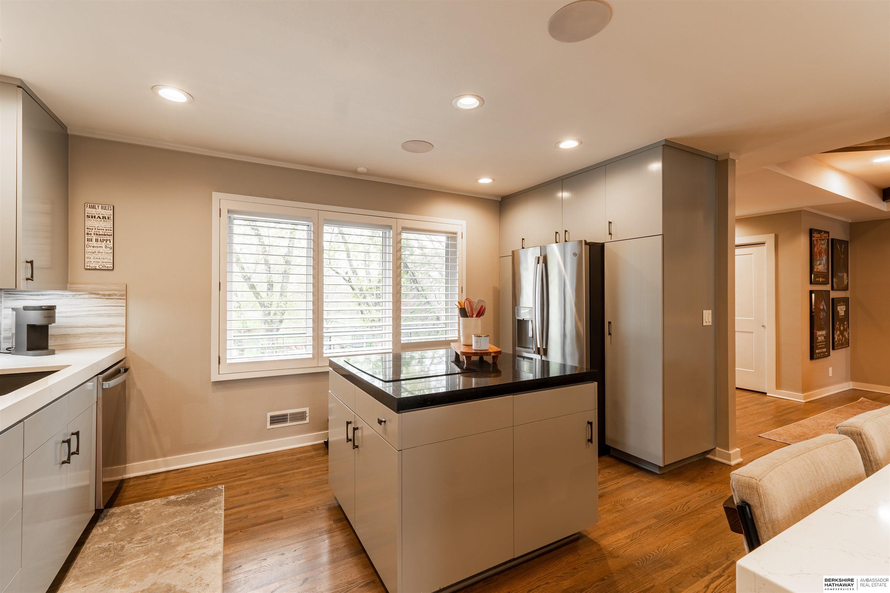 Omaha, Nebraska 68124, United States, 3 Bedrooms Bedrooms, ,3 BathroomsBathrooms,Residential,Active,116618