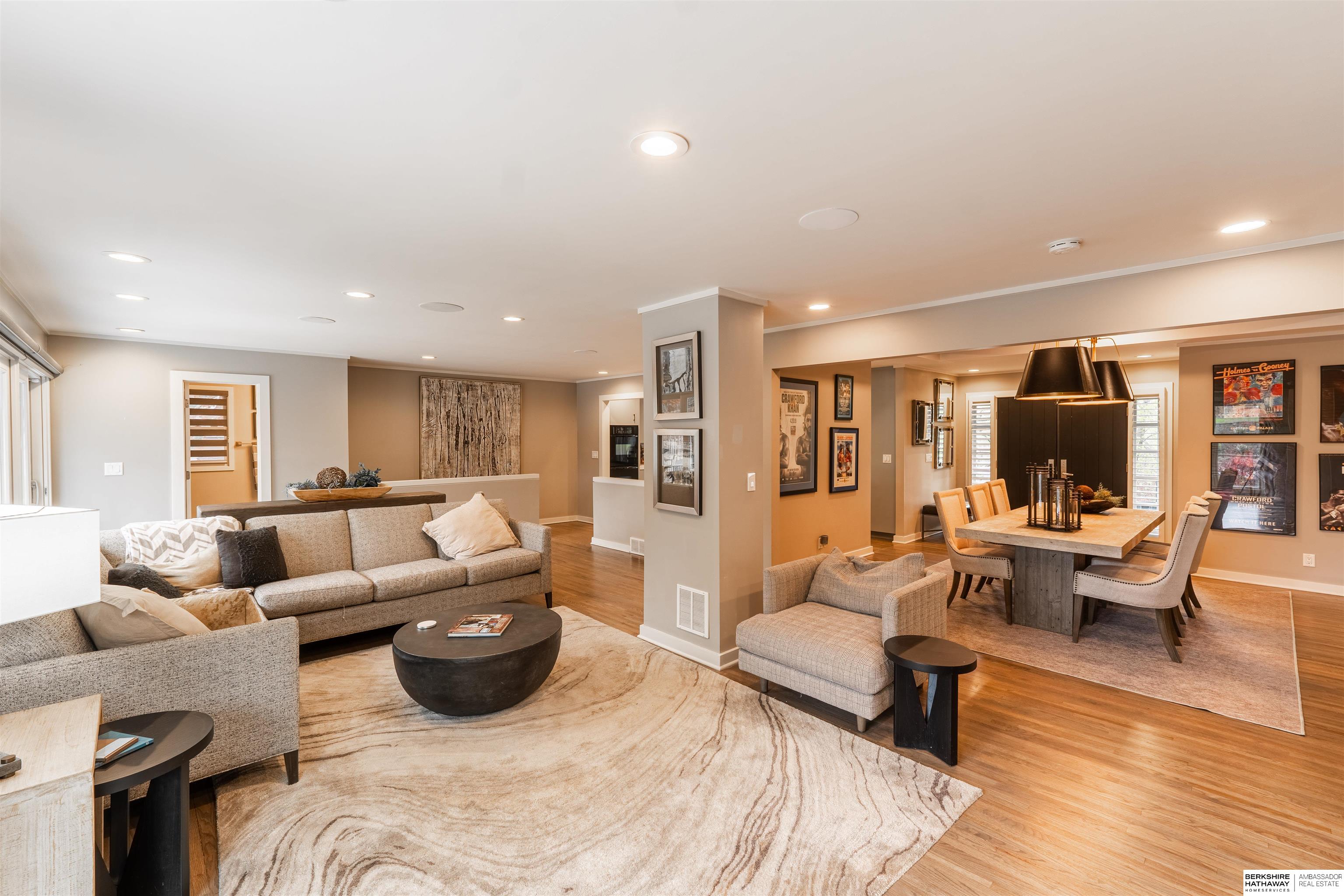 Omaha, Nebraska 68124, United States, 3 Bedrooms Bedrooms, ,3 BathroomsBathrooms,Residential,Active,116618