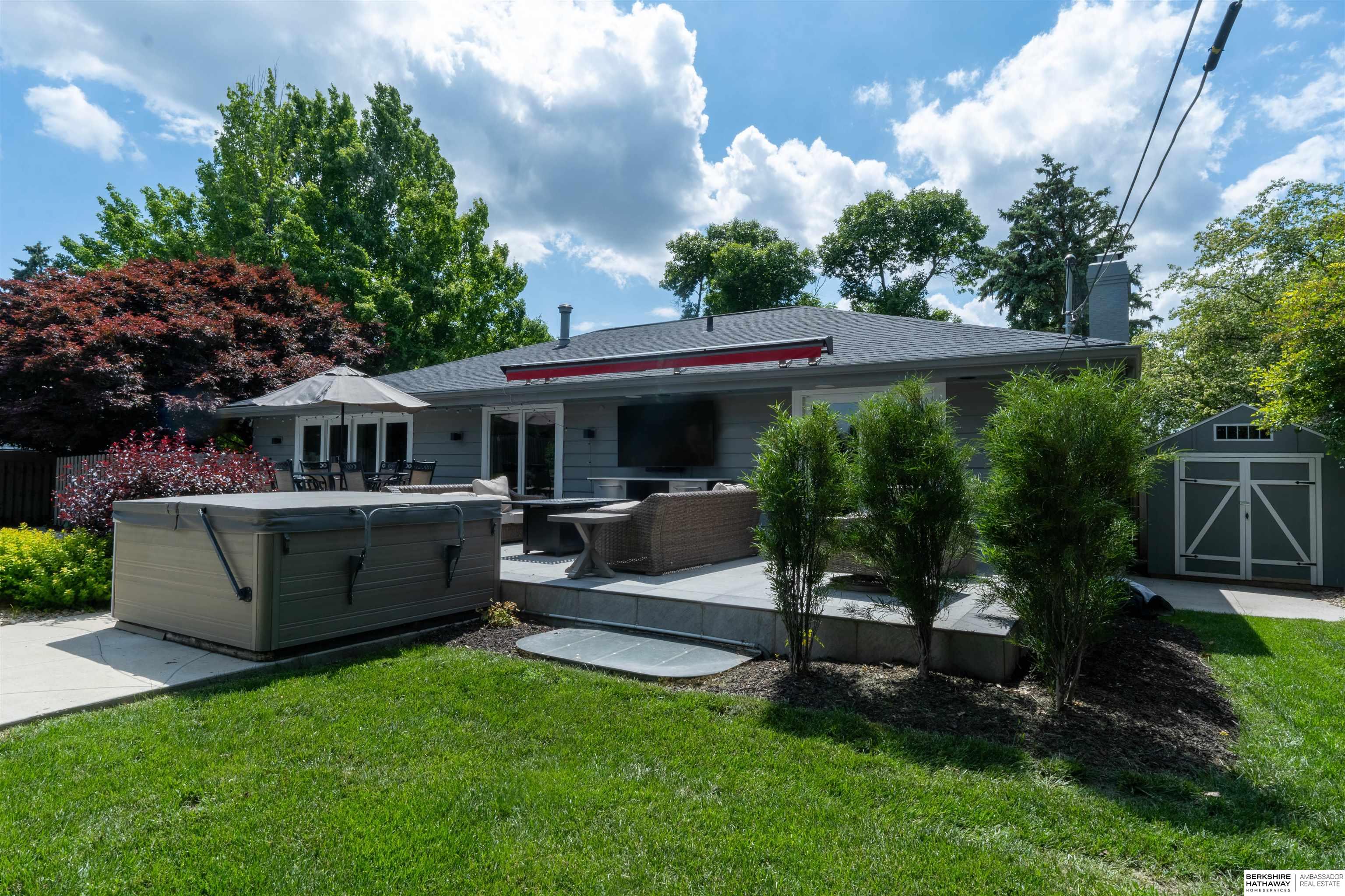 Omaha, Nebraska 68124, United States, 3 Bedrooms Bedrooms, ,3 BathroomsBathrooms,Residential,Active,116618