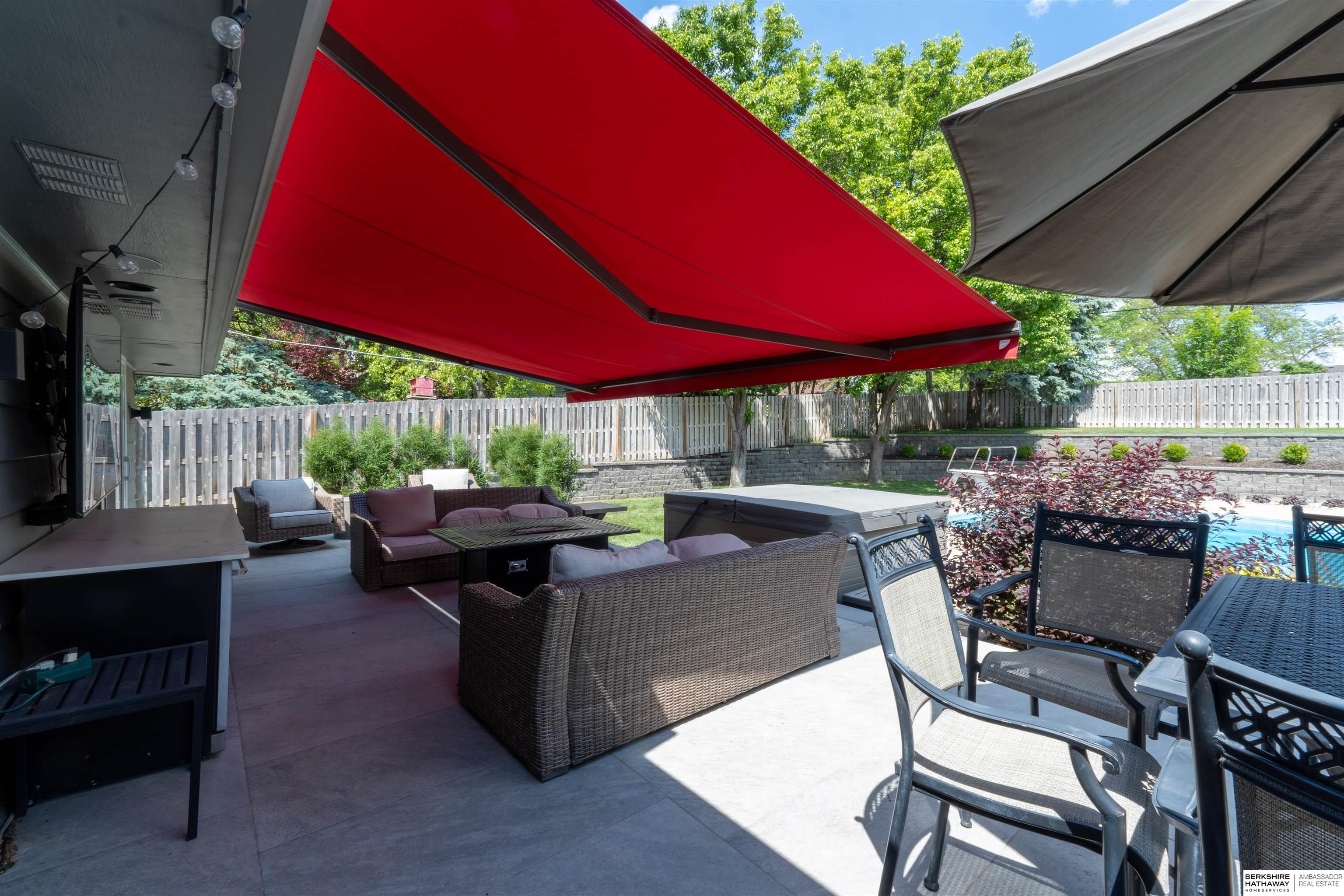 Omaha, Nebraska 68124, United States, 3 Bedrooms Bedrooms, ,3 BathroomsBathrooms,Residential,Active,116618