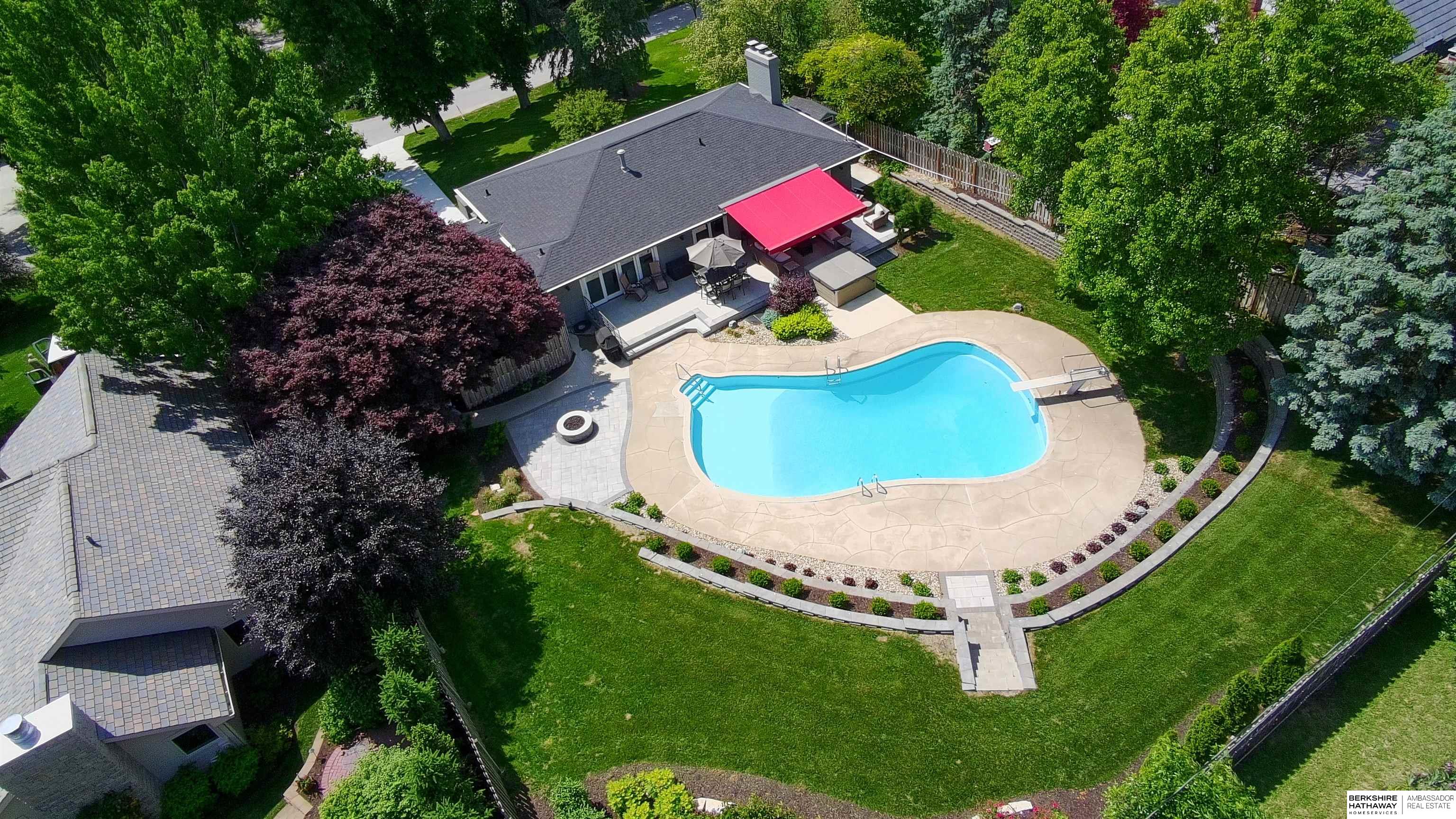 Omaha, Nebraska 68124, United States, 3 Bedrooms Bedrooms, ,3 BathroomsBathrooms,Residential,Active,116618