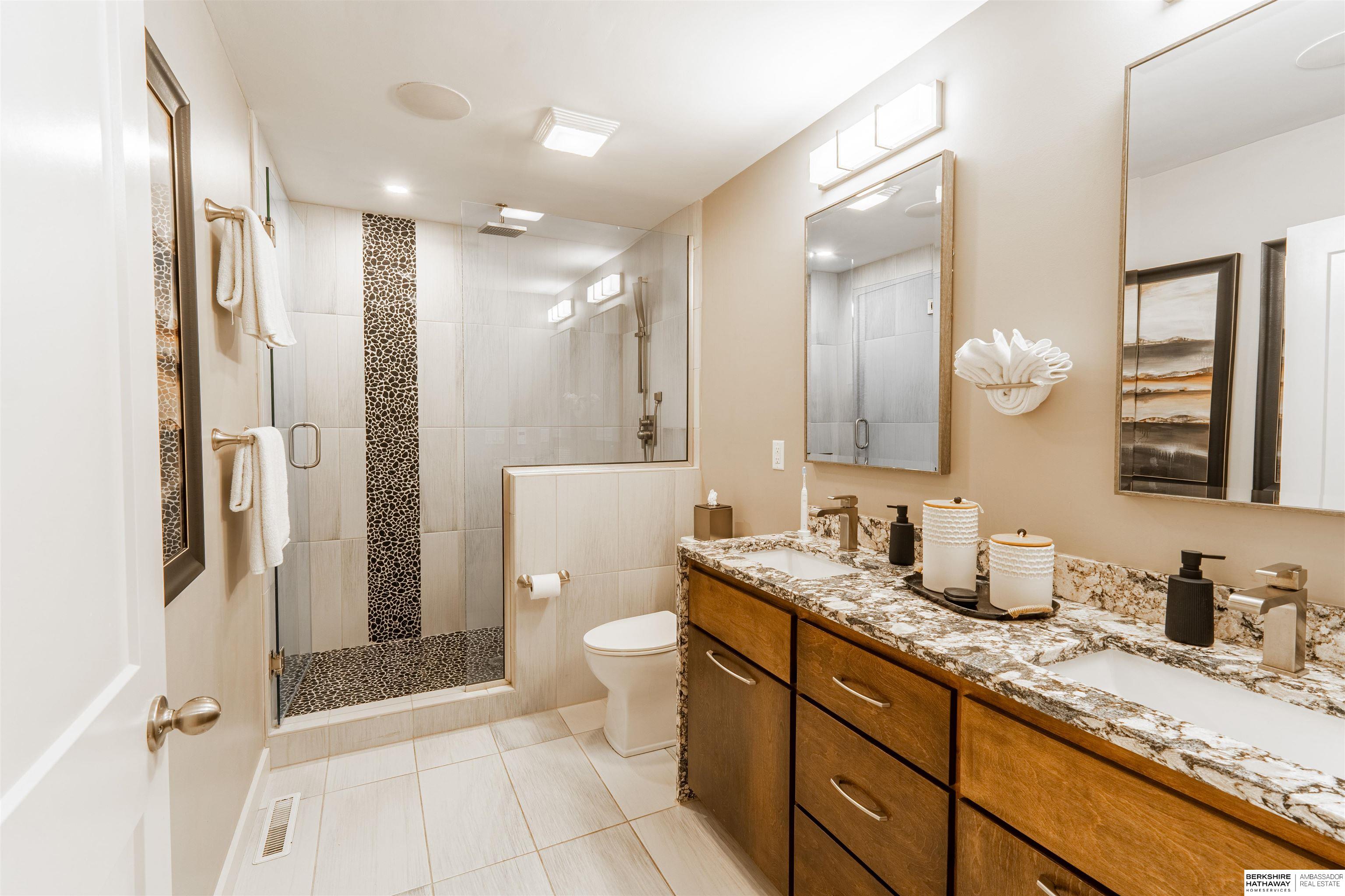 Omaha, Nebraska 68124, United States, 3 Bedrooms Bedrooms, ,3 BathroomsBathrooms,Residential,Active,116618