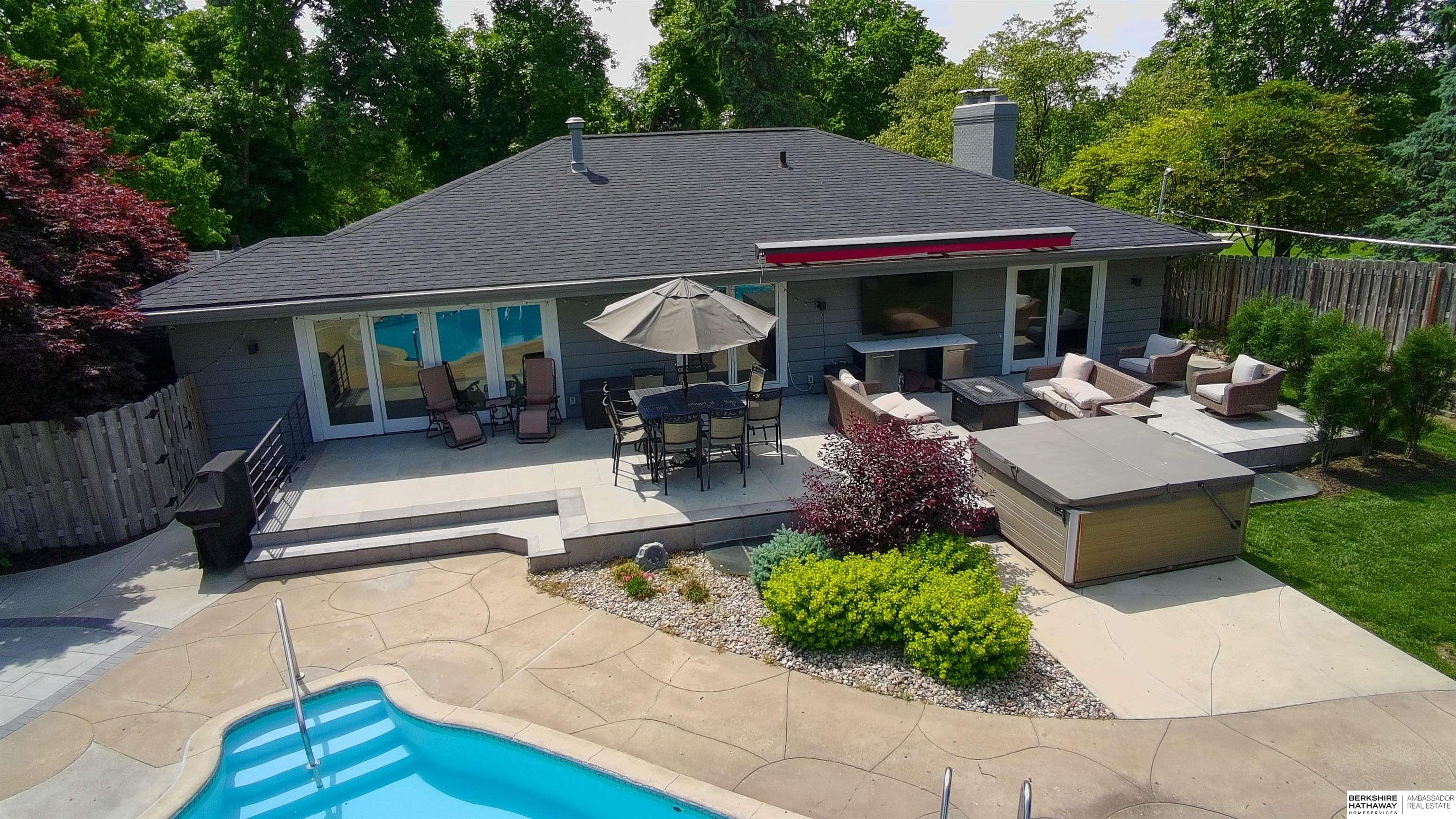 Omaha, Nebraska 68124, United States, 3 Bedrooms Bedrooms, ,3 BathroomsBathrooms,Residential,Active,116618