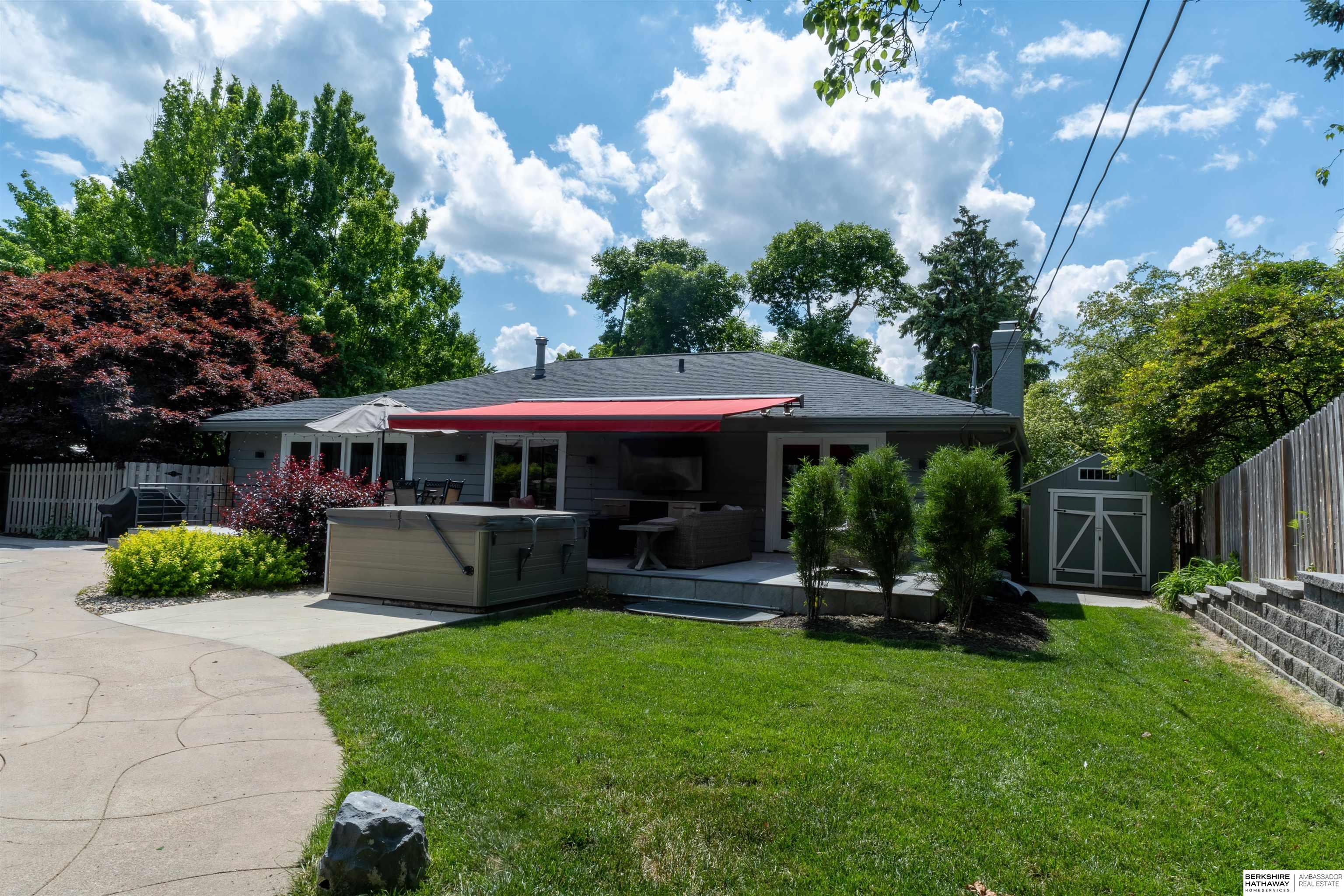 Omaha, Nebraska 68124, United States, 3 Bedrooms Bedrooms, ,3 BathroomsBathrooms,Residential,Active,116618