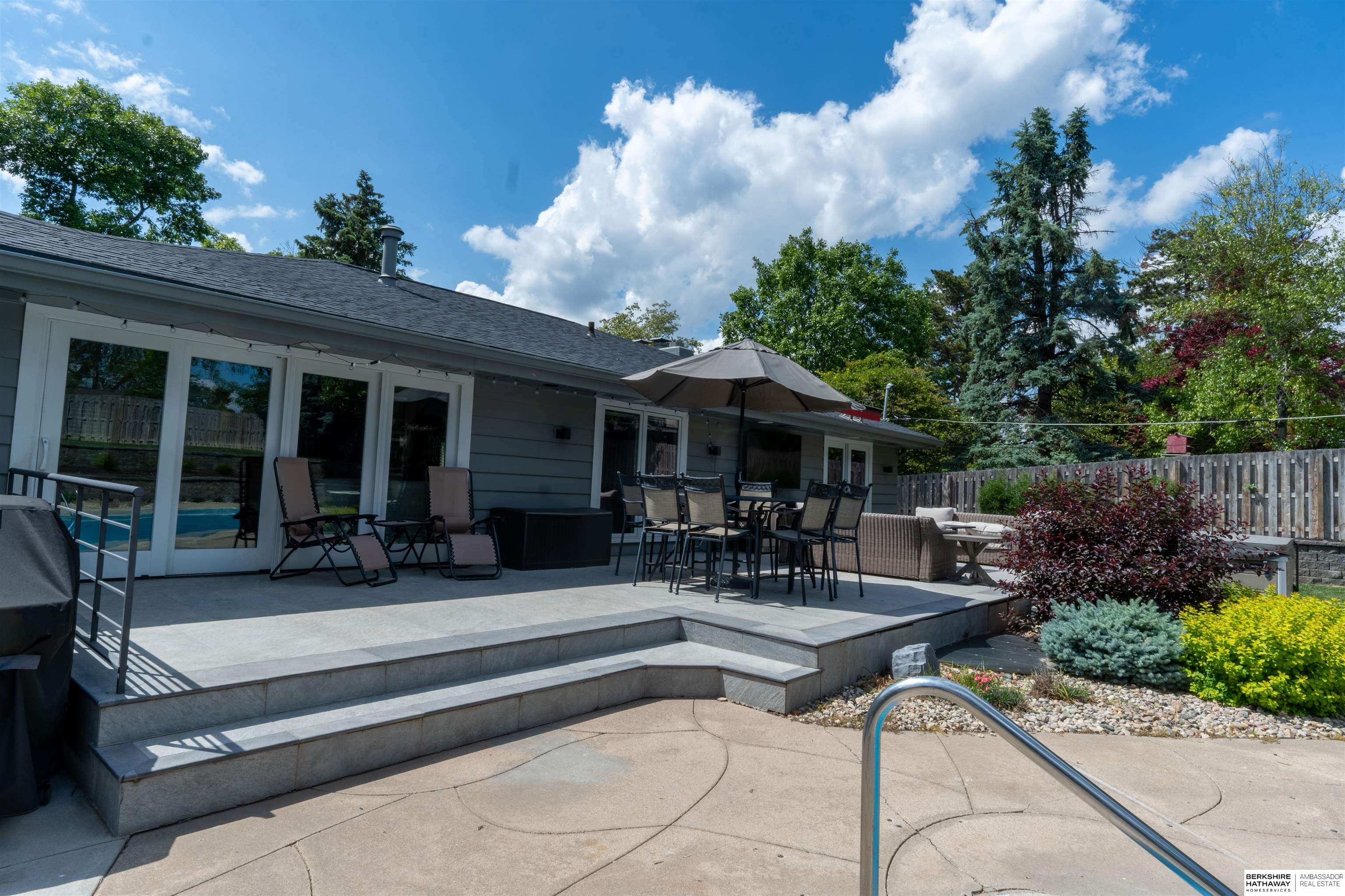 Omaha, Nebraska 68124, United States, 3 Bedrooms Bedrooms, ,3 BathroomsBathrooms,Residential,Active,116618