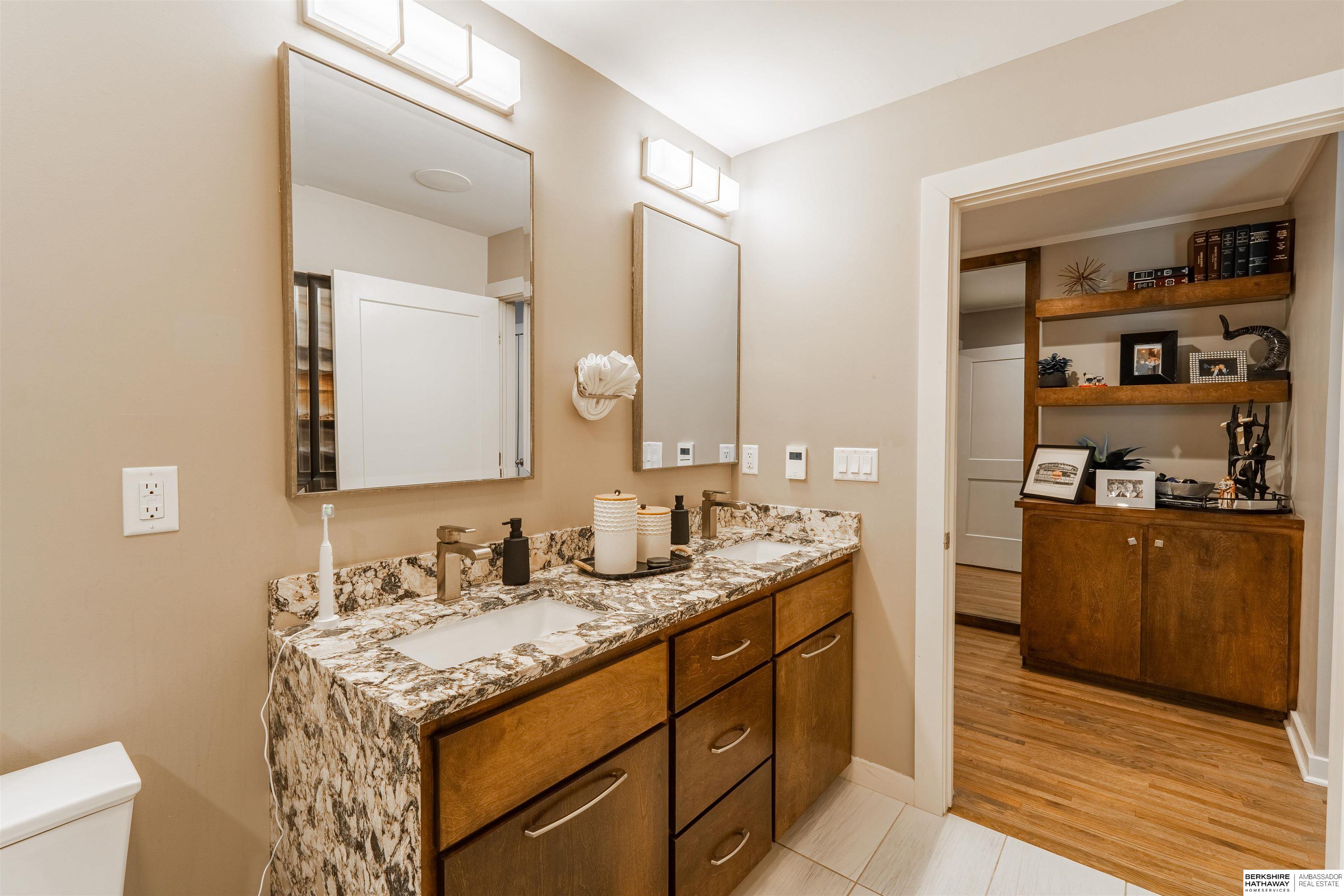 Omaha, Nebraska 68124, United States, 3 Bedrooms Bedrooms, ,3 BathroomsBathrooms,Residential,Active,116618