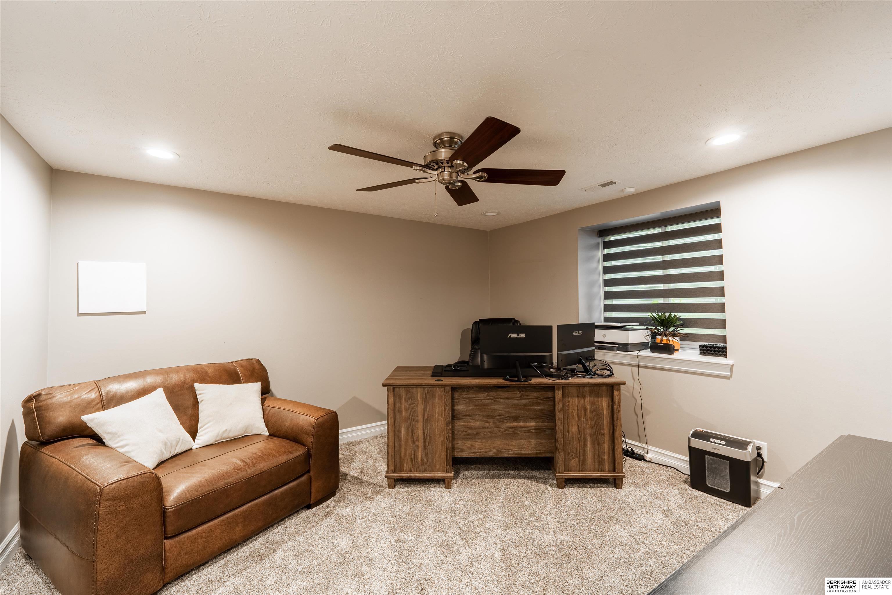 Omaha, Nebraska 68124, United States, 3 Bedrooms Bedrooms, ,3 BathroomsBathrooms,Residential,Active,116618