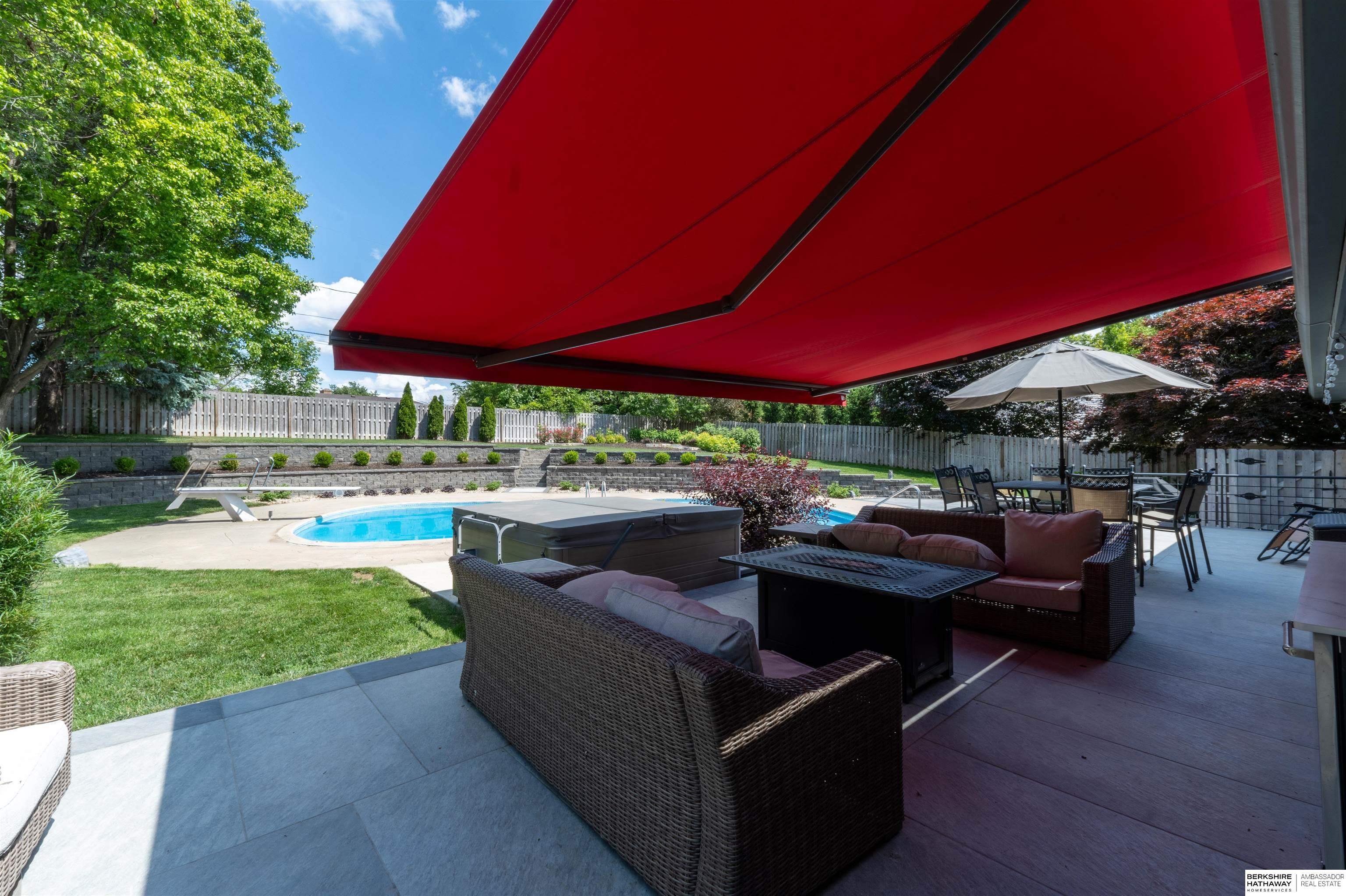 Omaha, Nebraska 68124, United States, 3 Bedrooms Bedrooms, ,3 BathroomsBathrooms,Residential,Active,116618