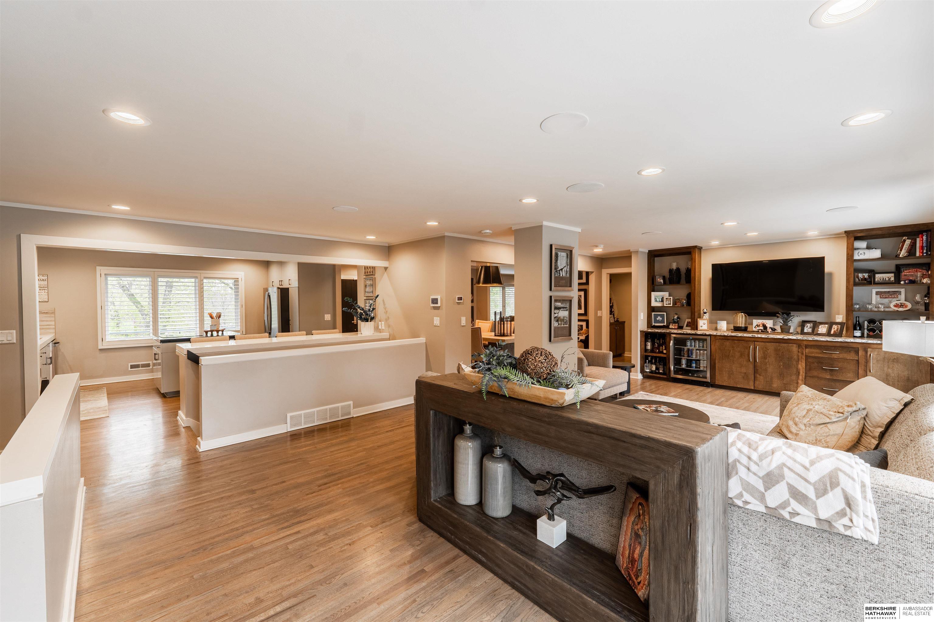 Omaha, Nebraska 68124, United States, 3 Bedrooms Bedrooms, ,3 BathroomsBathrooms,Residential,Active,116618