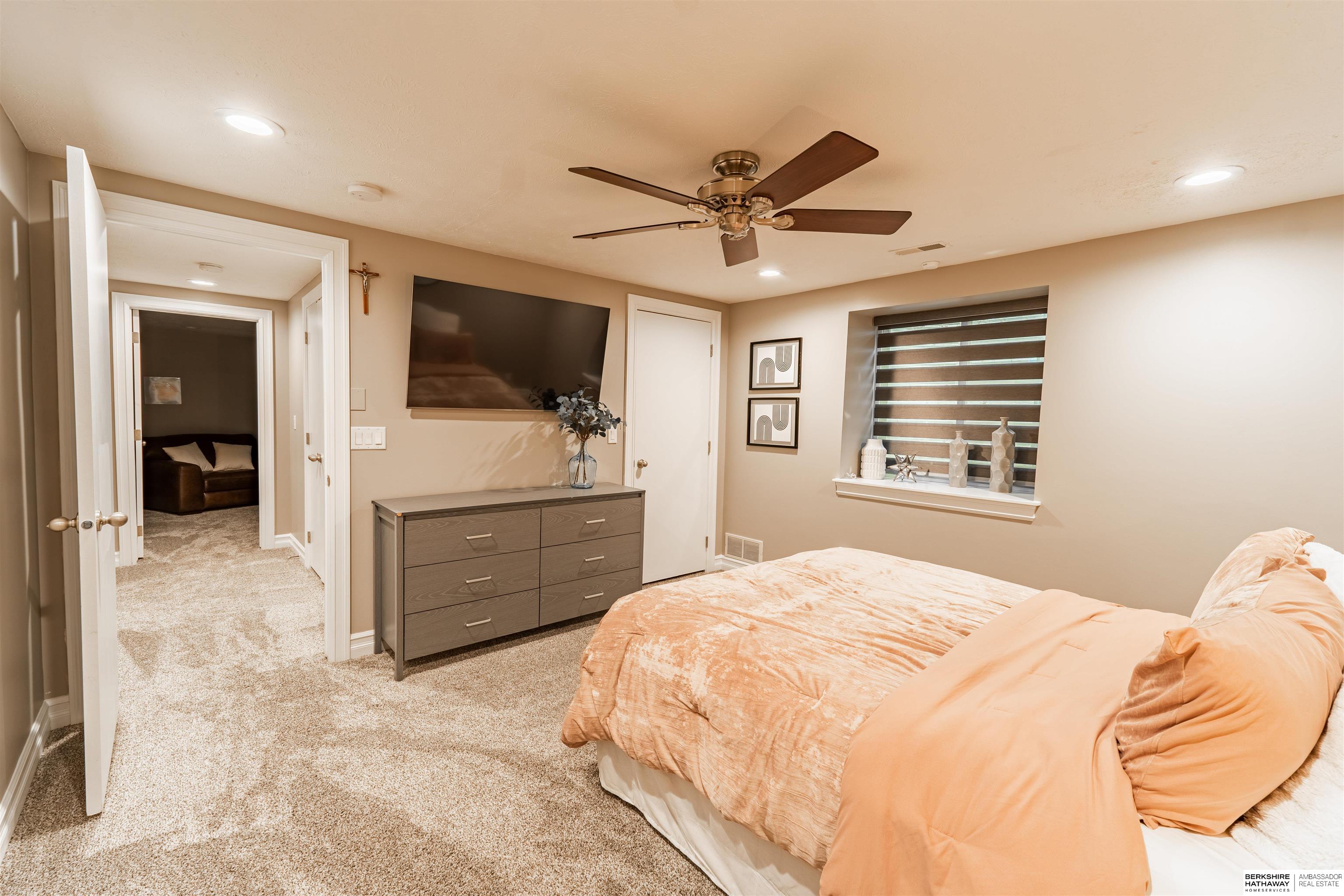 Omaha, Nebraska 68124, United States, 3 Bedrooms Bedrooms, ,3 BathroomsBathrooms,Residential,Active,116618