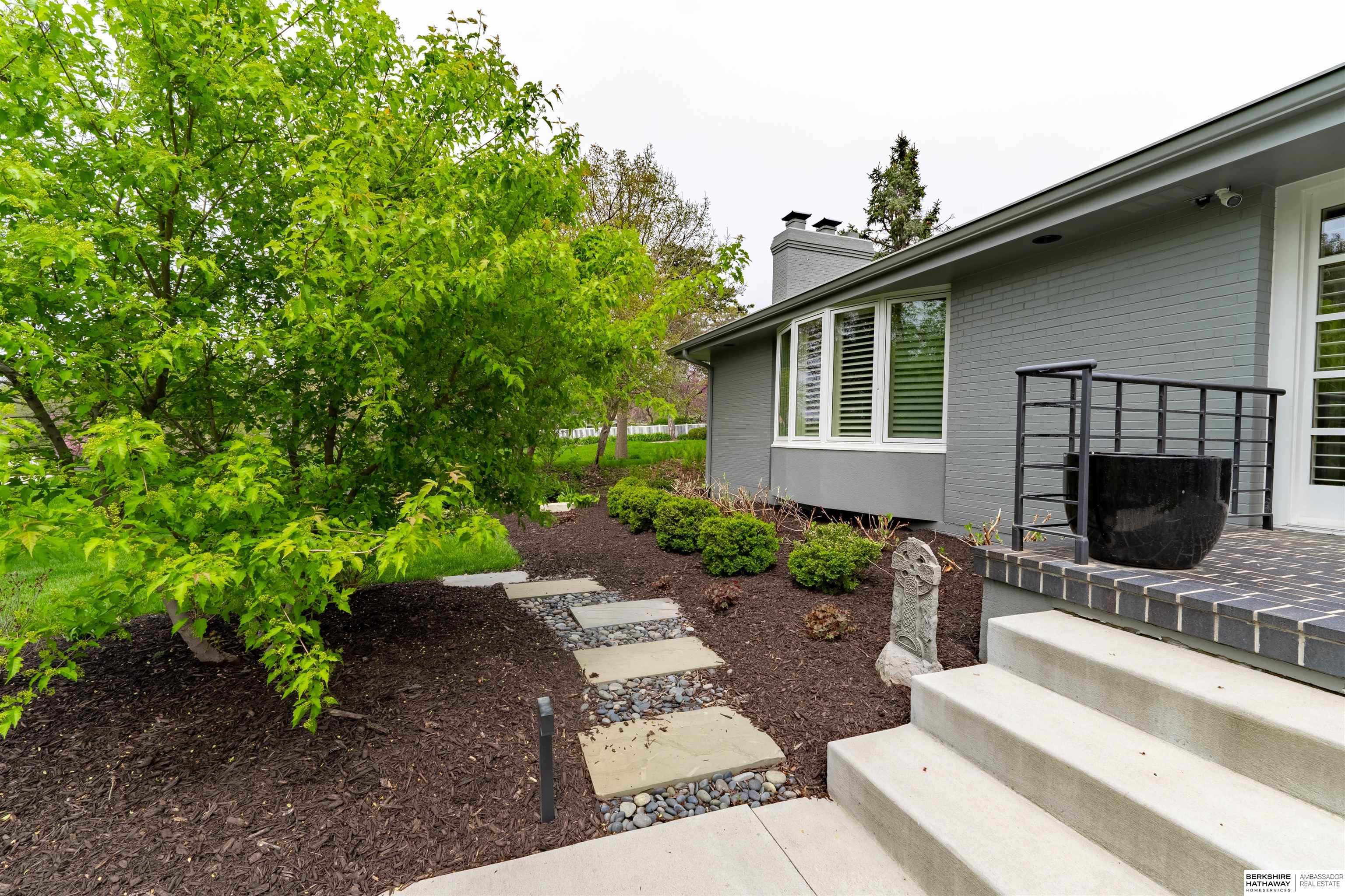 Omaha, Nebraska 68124, United States, 3 Bedrooms Bedrooms, ,3 BathroomsBathrooms,Residential,Active,116618