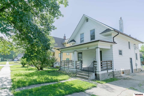 Photo of 1237 Peach Street, Lincoln, NE 68502 (MLS # 22620655)