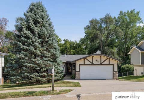 Photo of 3727 Lawnwood Drive, Bellevue, NE 68123 (MLS # 22622021)
