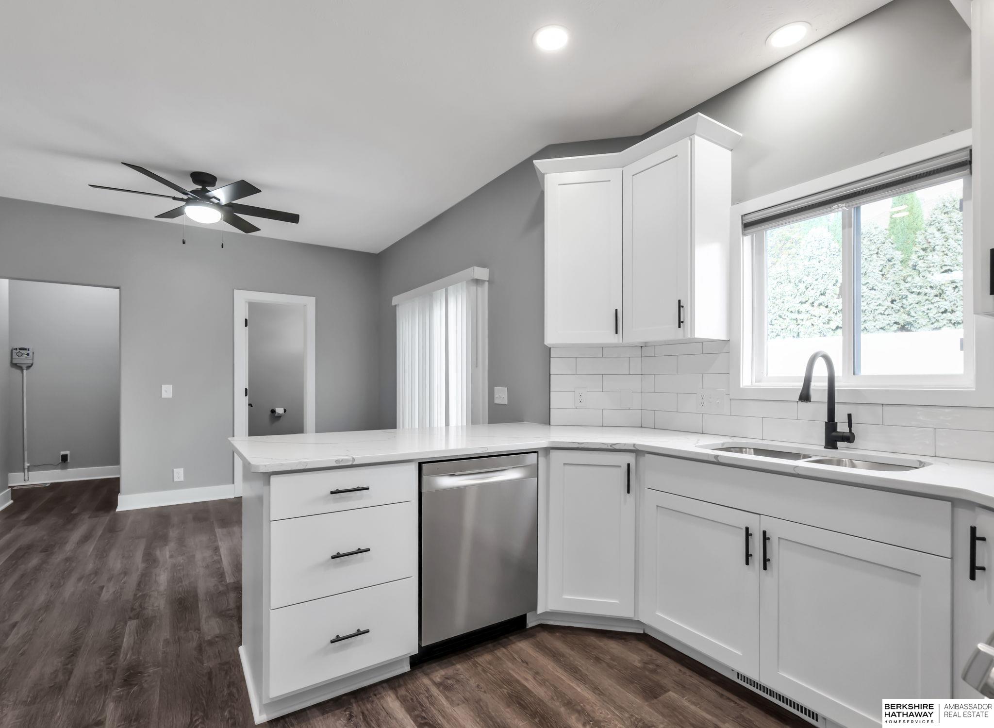 La Vista, Nebraska 68128, United States, 4 Bedrooms Bedrooms, ,2 BathroomsBathrooms,Residential,Active,250796