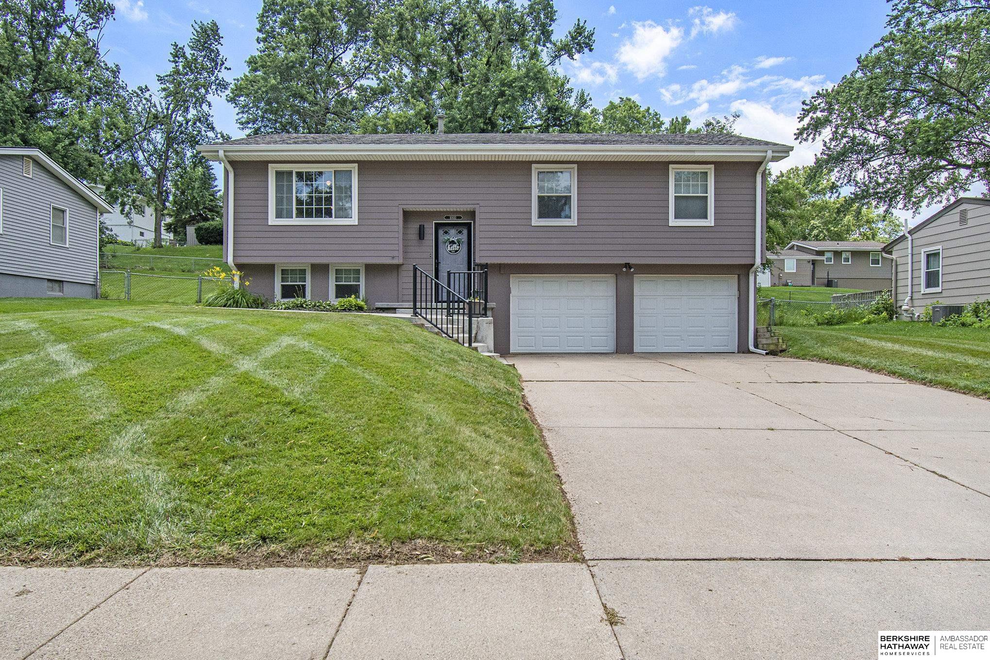 Omaha, Nebraska 68134, United States, 4 Bedrooms Bedrooms, ,2 BathroomsBathrooms,Residential,Active,159927