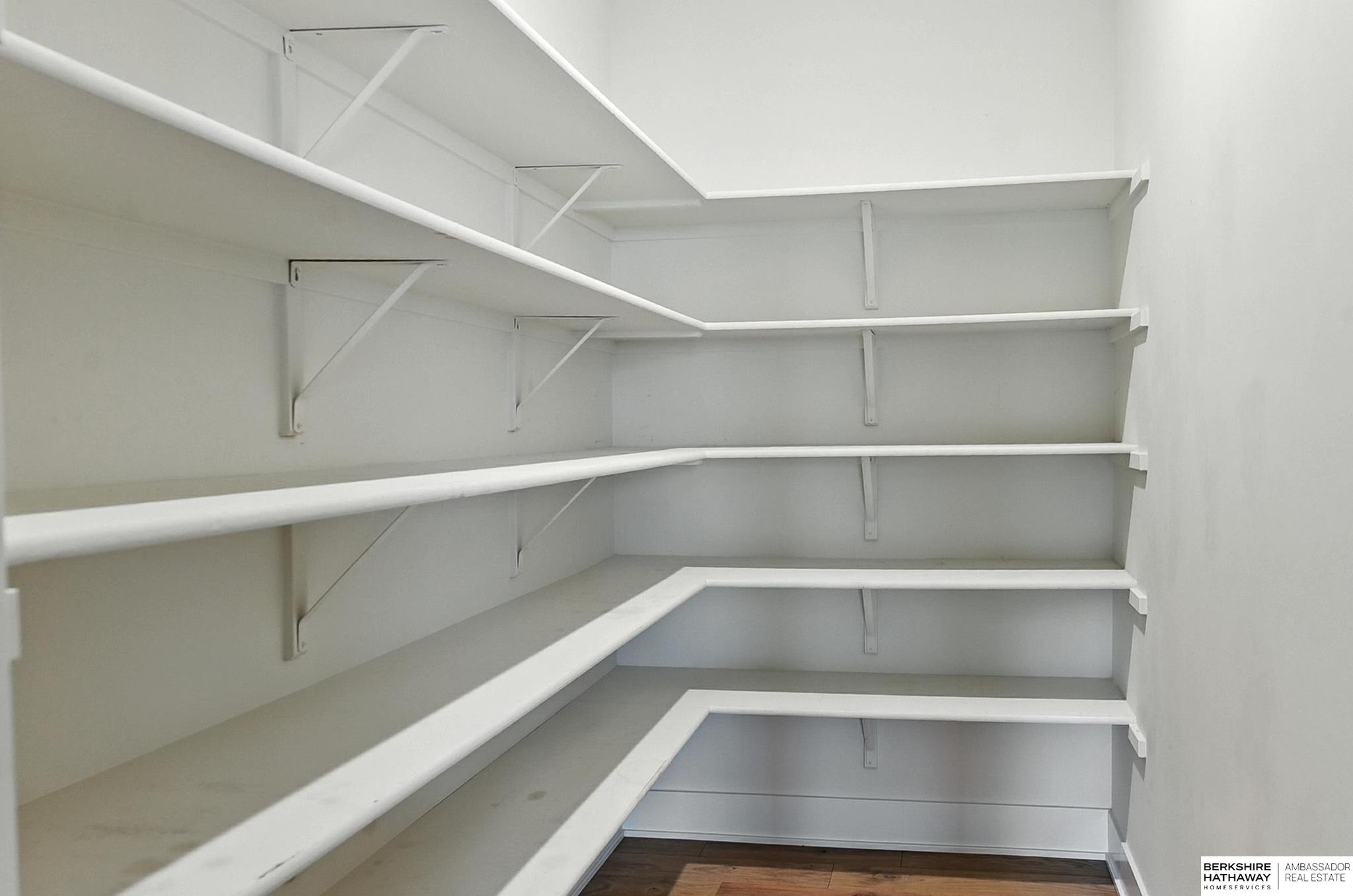 Elkhorn, Nebraska 68022, United States, 6 Bedrooms Bedrooms, ,3 BathroomsBathrooms,Residential,Active,159455