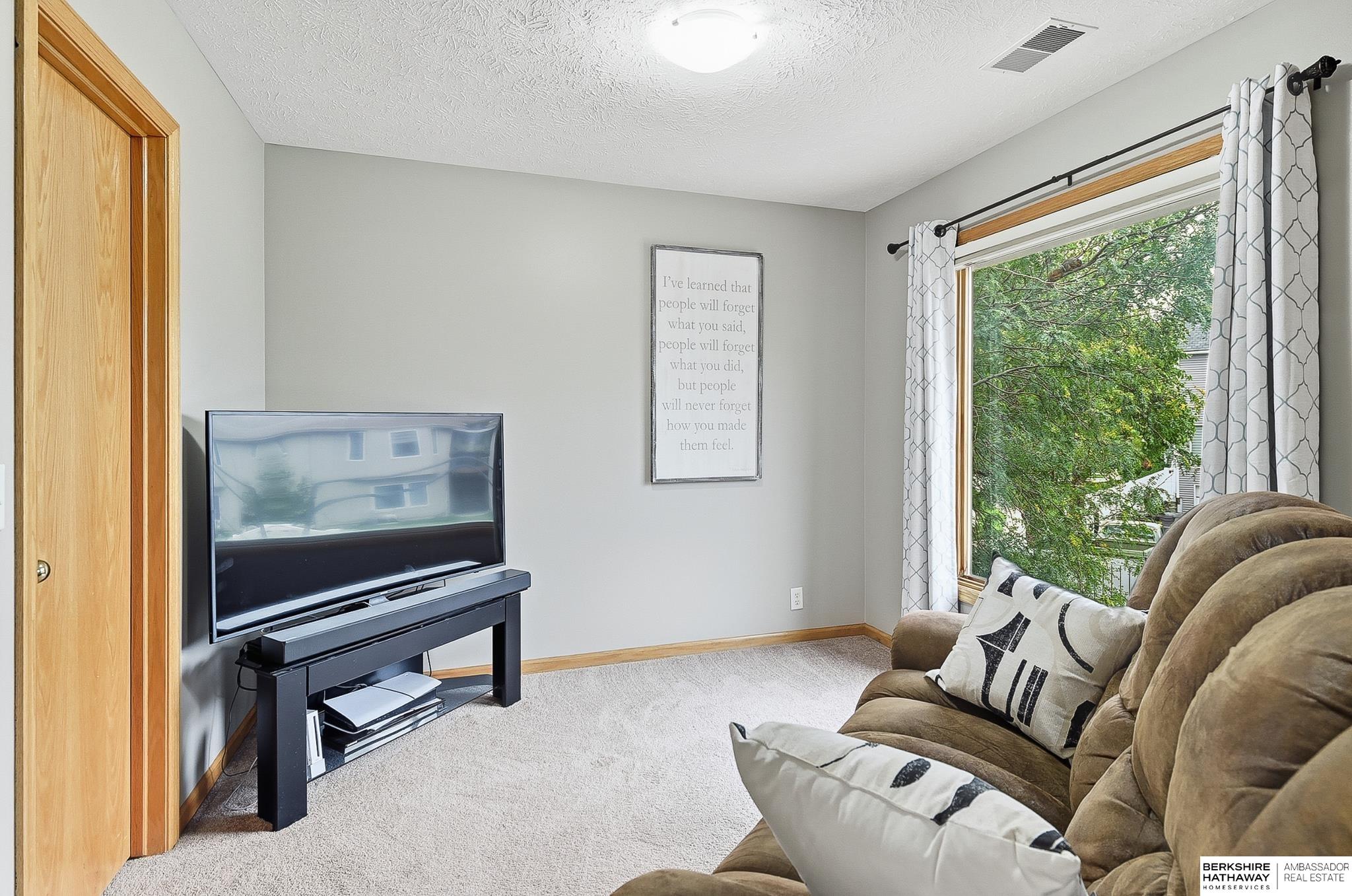 Omaha, Nebraska 68136, United States, 4 Bedrooms Bedrooms, ,2 BathroomsBathrooms,Residential,Active,229730