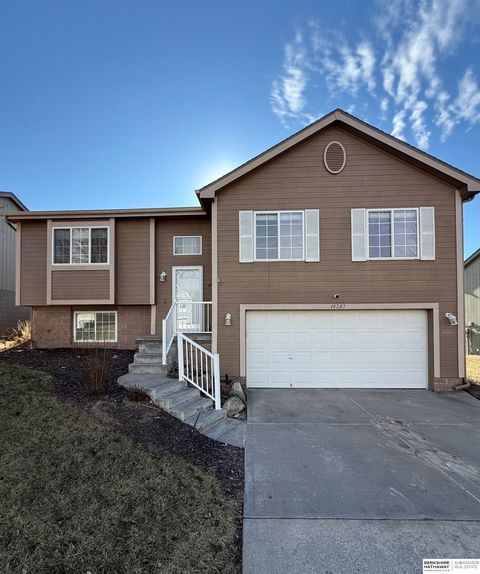 Photo of 18207 Margo Street, Omaha, NE 68136 (MLS # 22601994)