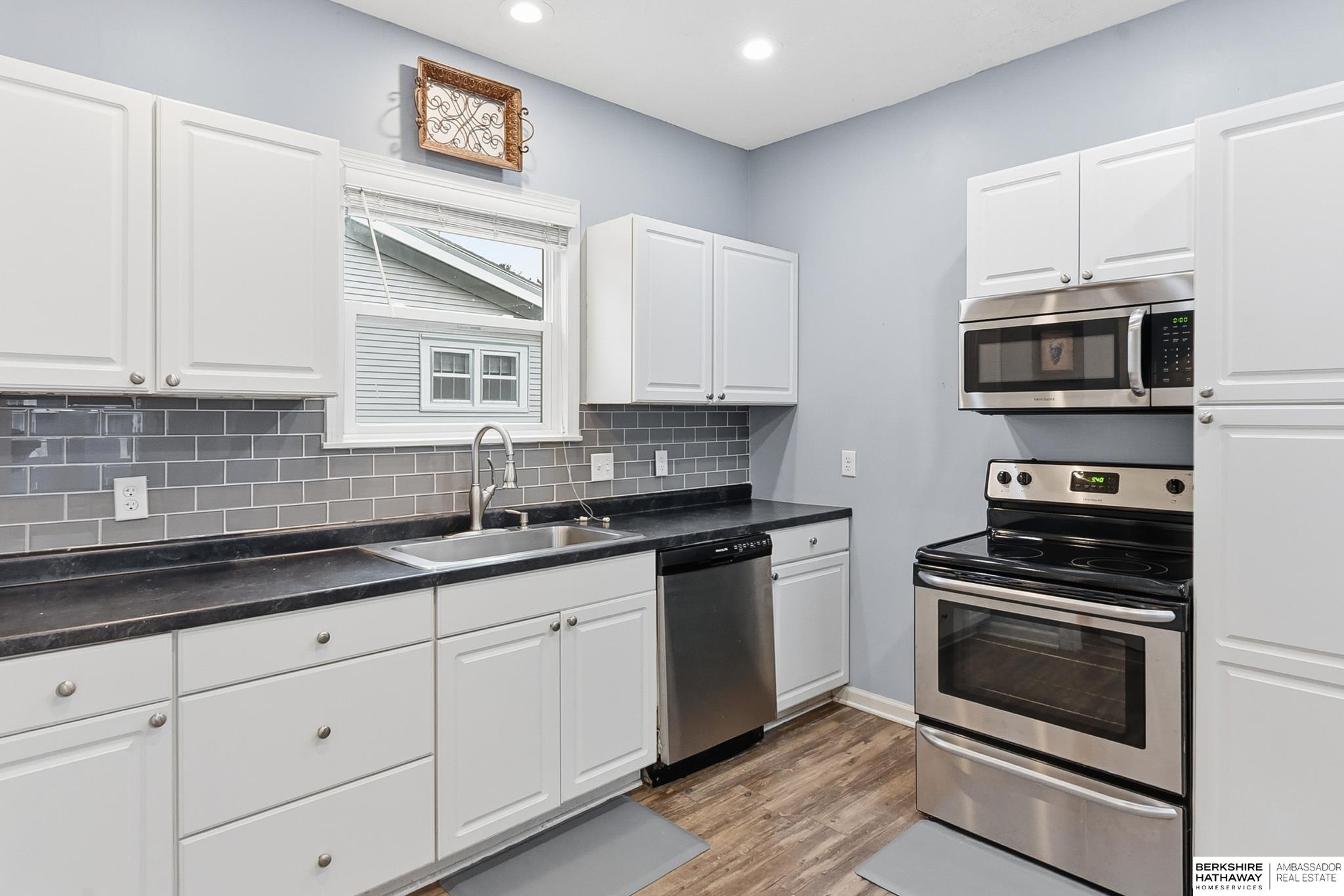 Fremont, Nebraska 68025, United States, 3 Bedrooms Bedrooms, ,2 BathroomsBathrooms,Residential,Active,236305