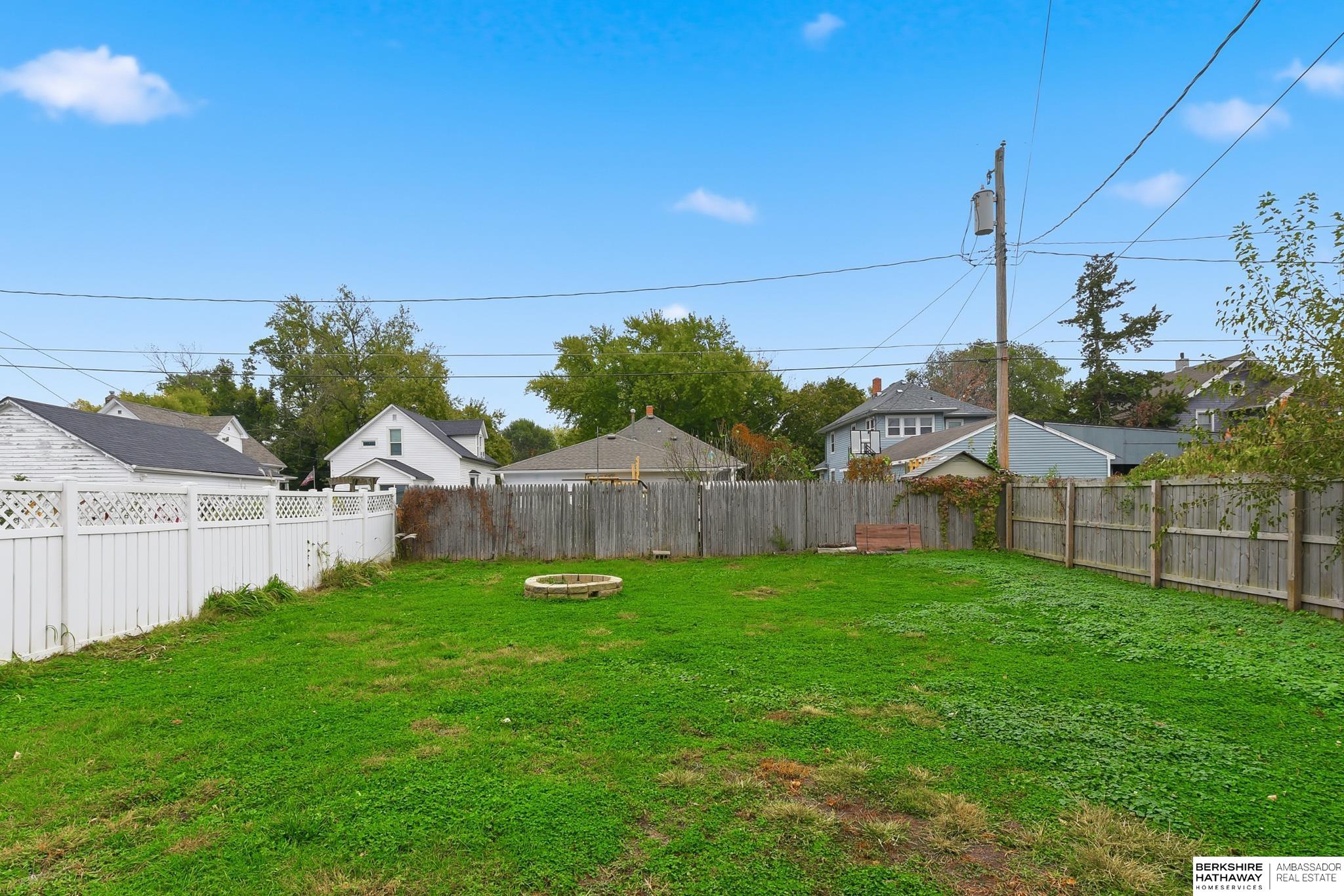 Fremont, Nebraska 68025, United States, 3 Bedrooms Bedrooms, ,2 BathroomsBathrooms,Residential,Active,236305