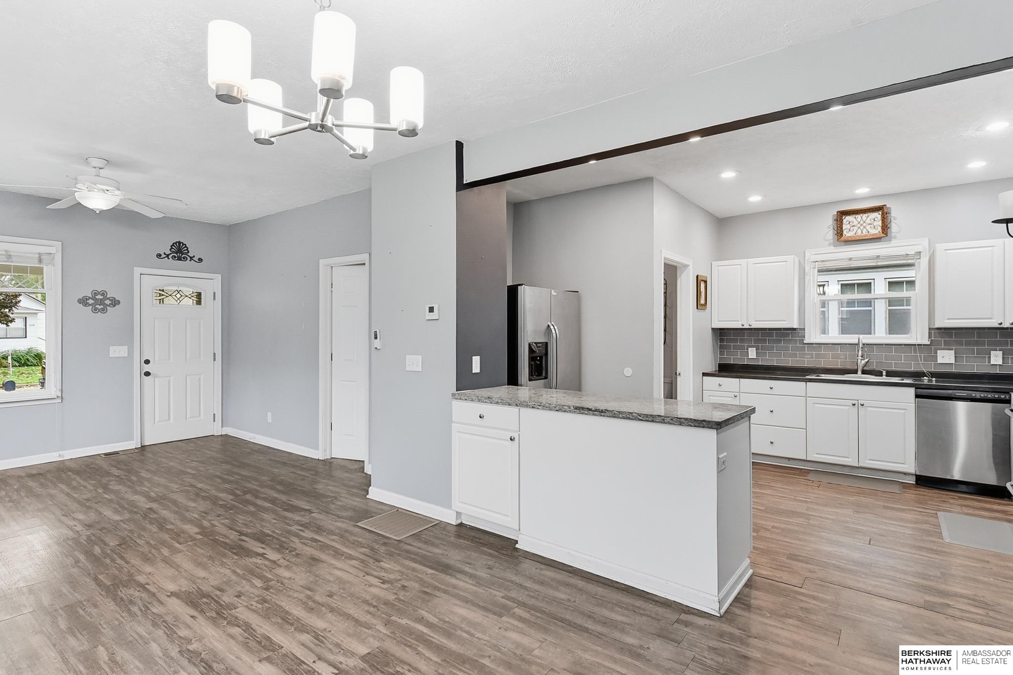 Fremont, Nebraska 68025, United States, 3 Bedrooms Bedrooms, ,2 BathroomsBathrooms,Residential,Active,236305