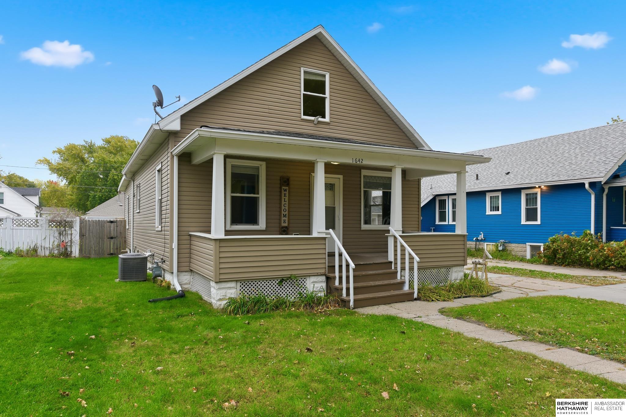 Fremont, Nebraska 68025, United States, 3 Bedrooms Bedrooms, ,2 BathroomsBathrooms,Residential,Active,236305